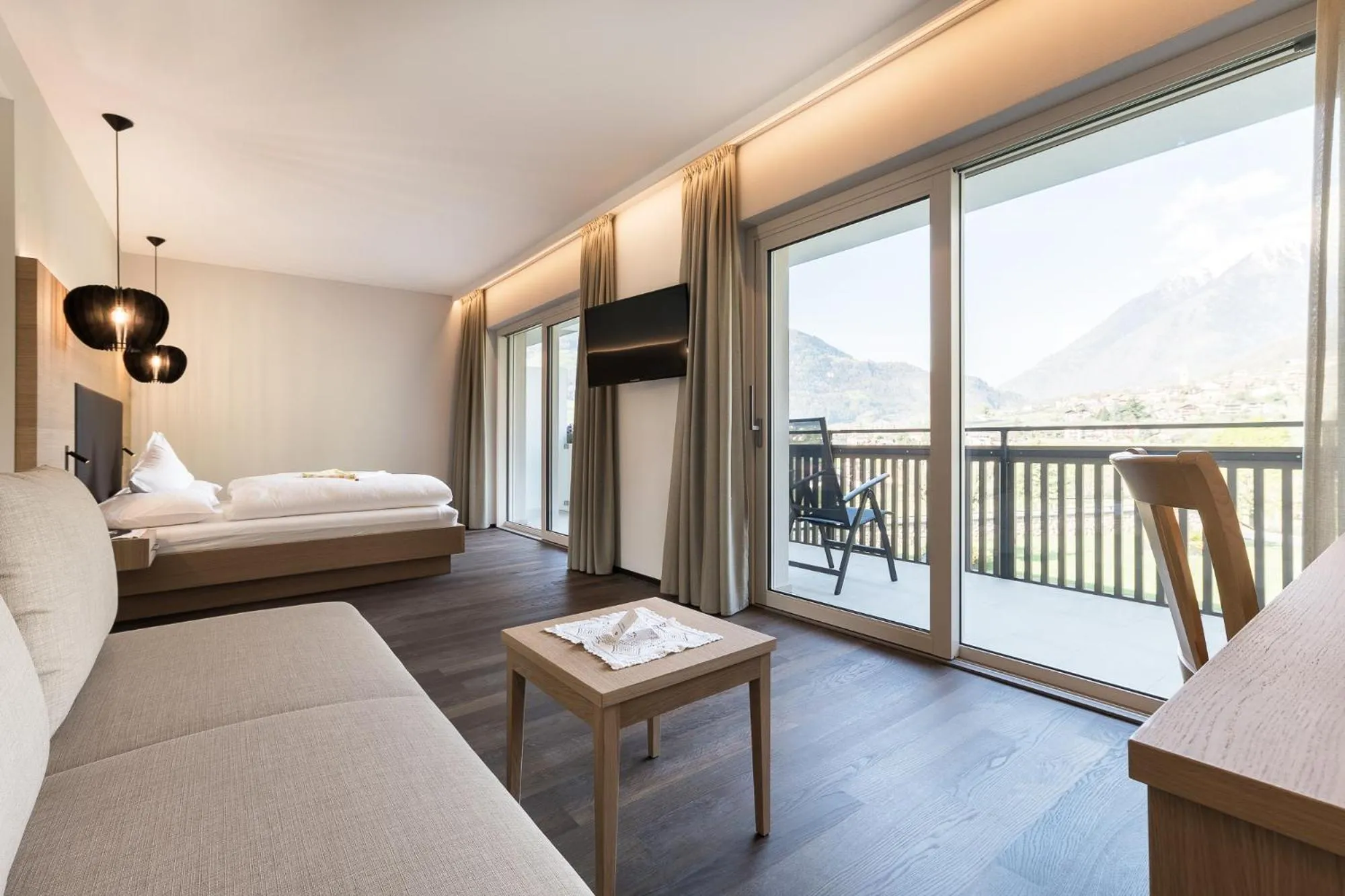 View (from property/room), Bed in Hotel Wessobrunn