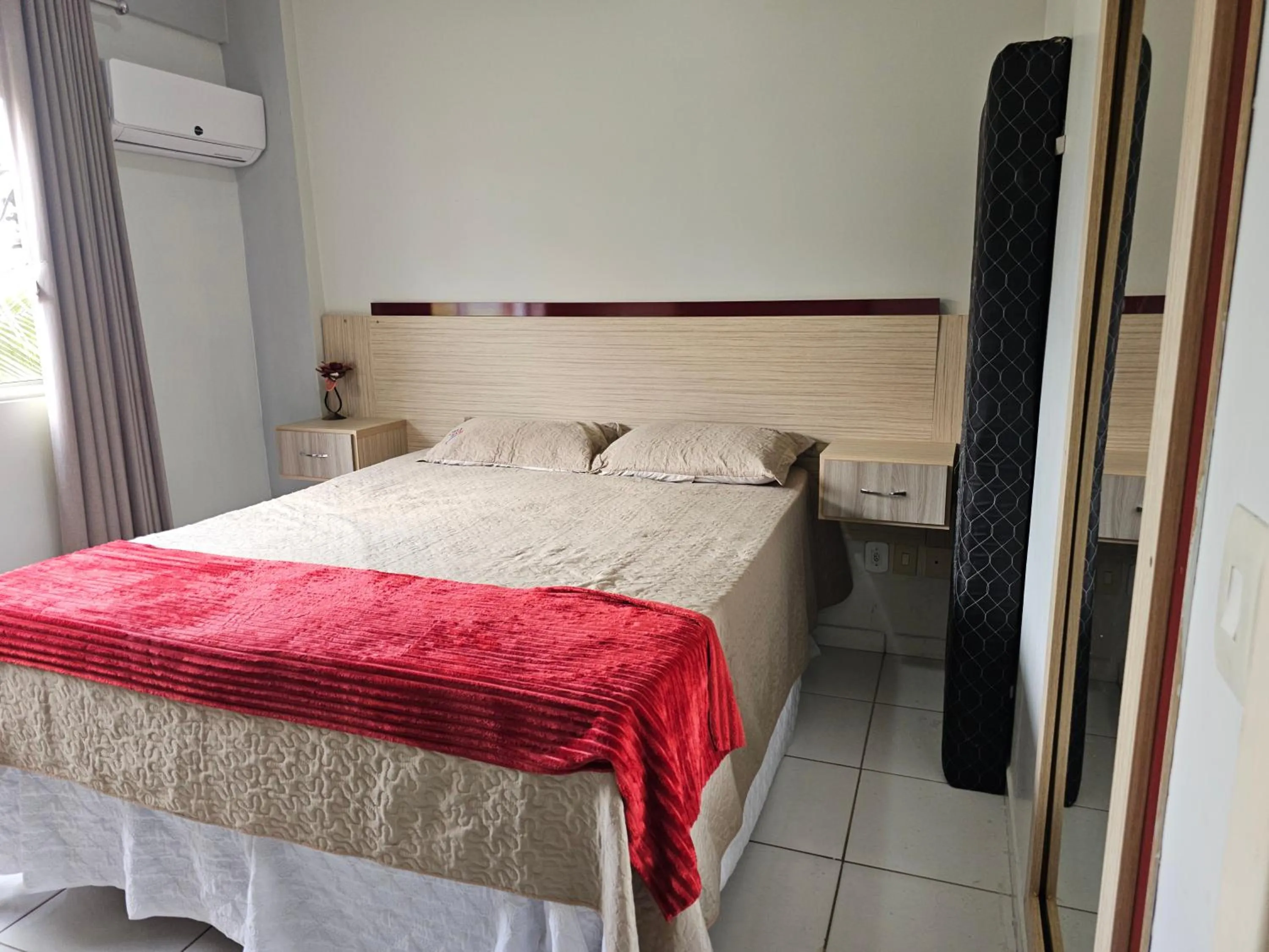 Bedroom, Bed in PARQUE AQUÁTICO Lagoa Quente, à 50m, entrada + barata, apto particular