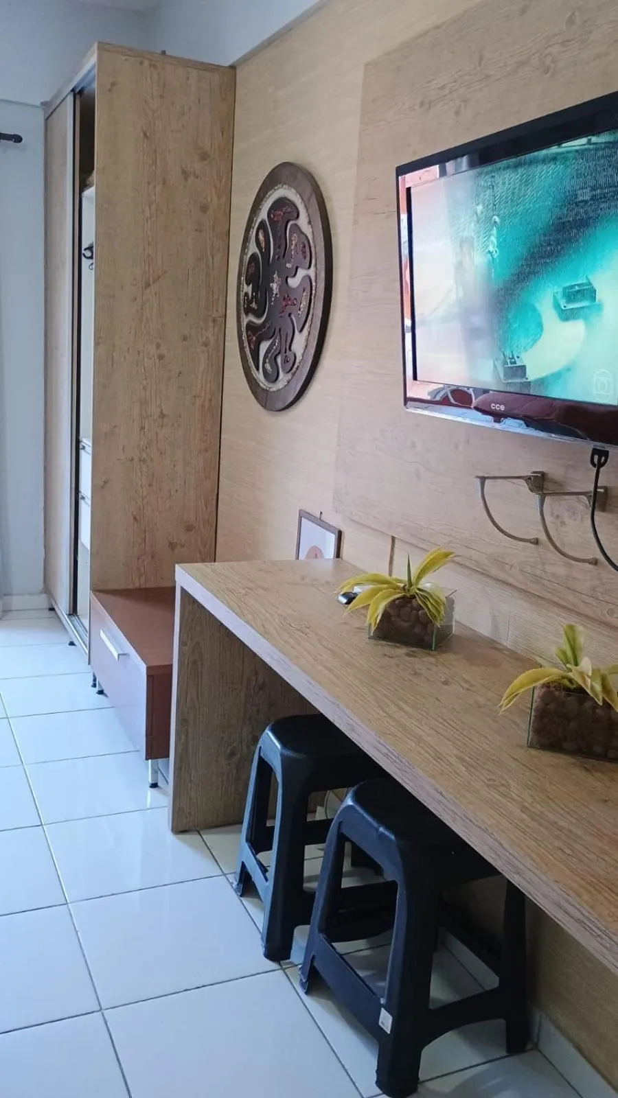 Communal lounge/ TV room in PARQUE AQUÁTICO Lagoa Quente, à 50m, entrada + barata, apto particular