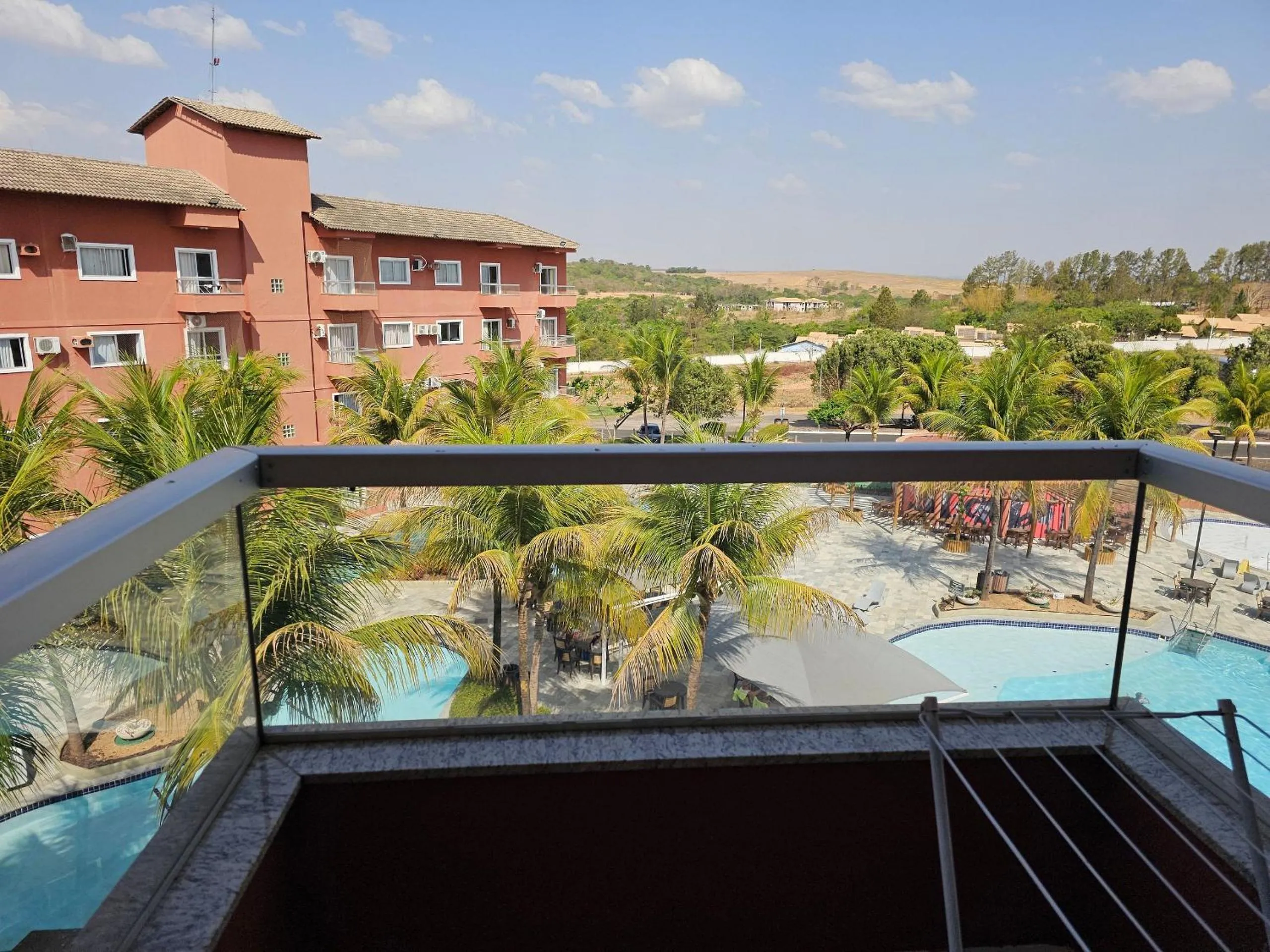 Balcony/Terrace in PARQUE AQUÁTICO Lagoa Quente, à 50m, entrada + barata, apto particular