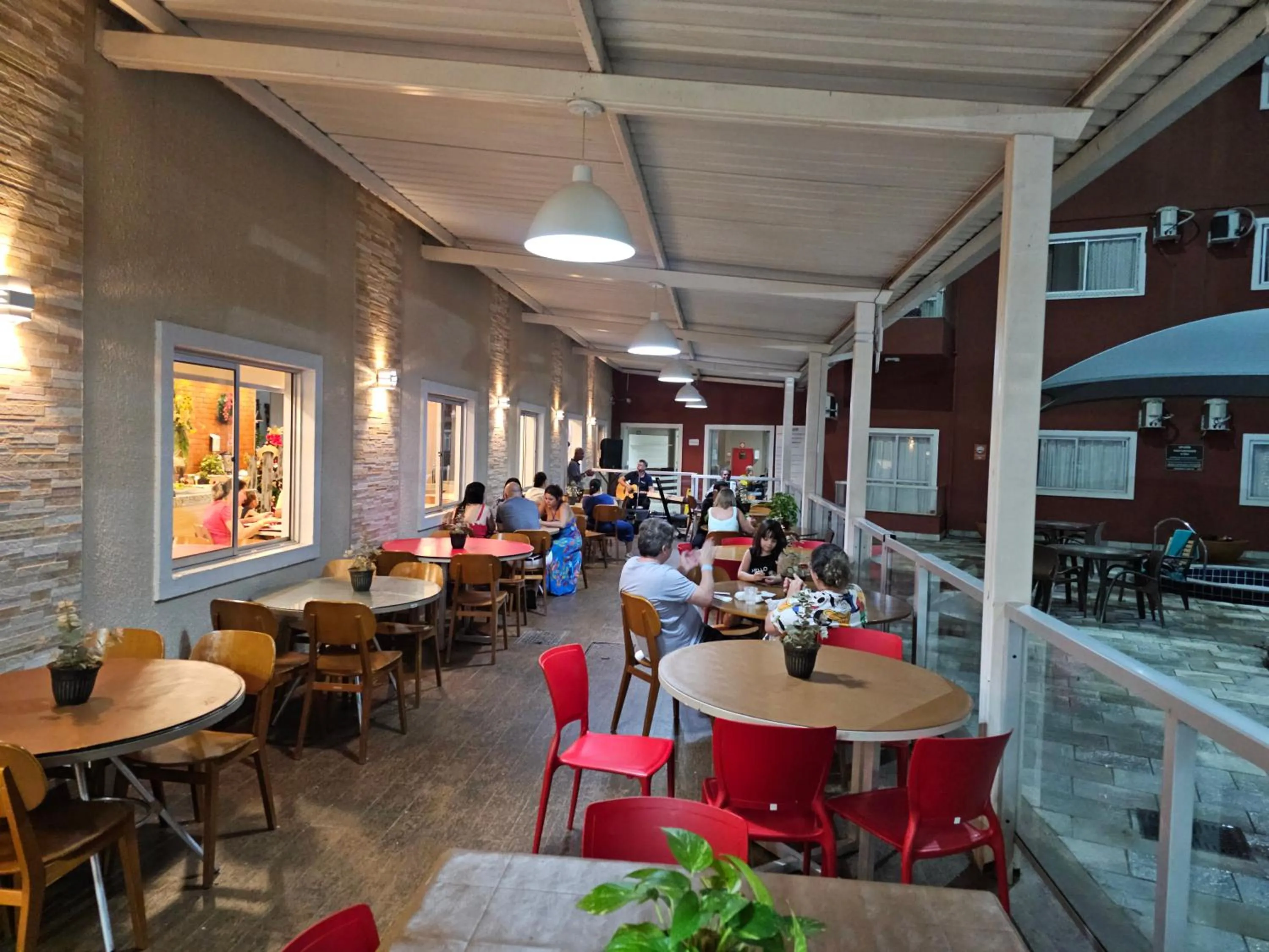 Restaurant/places to eat in PARQUE AQUÁTICO Lagoa Quente, à 50m, entrada + barata, apto particular