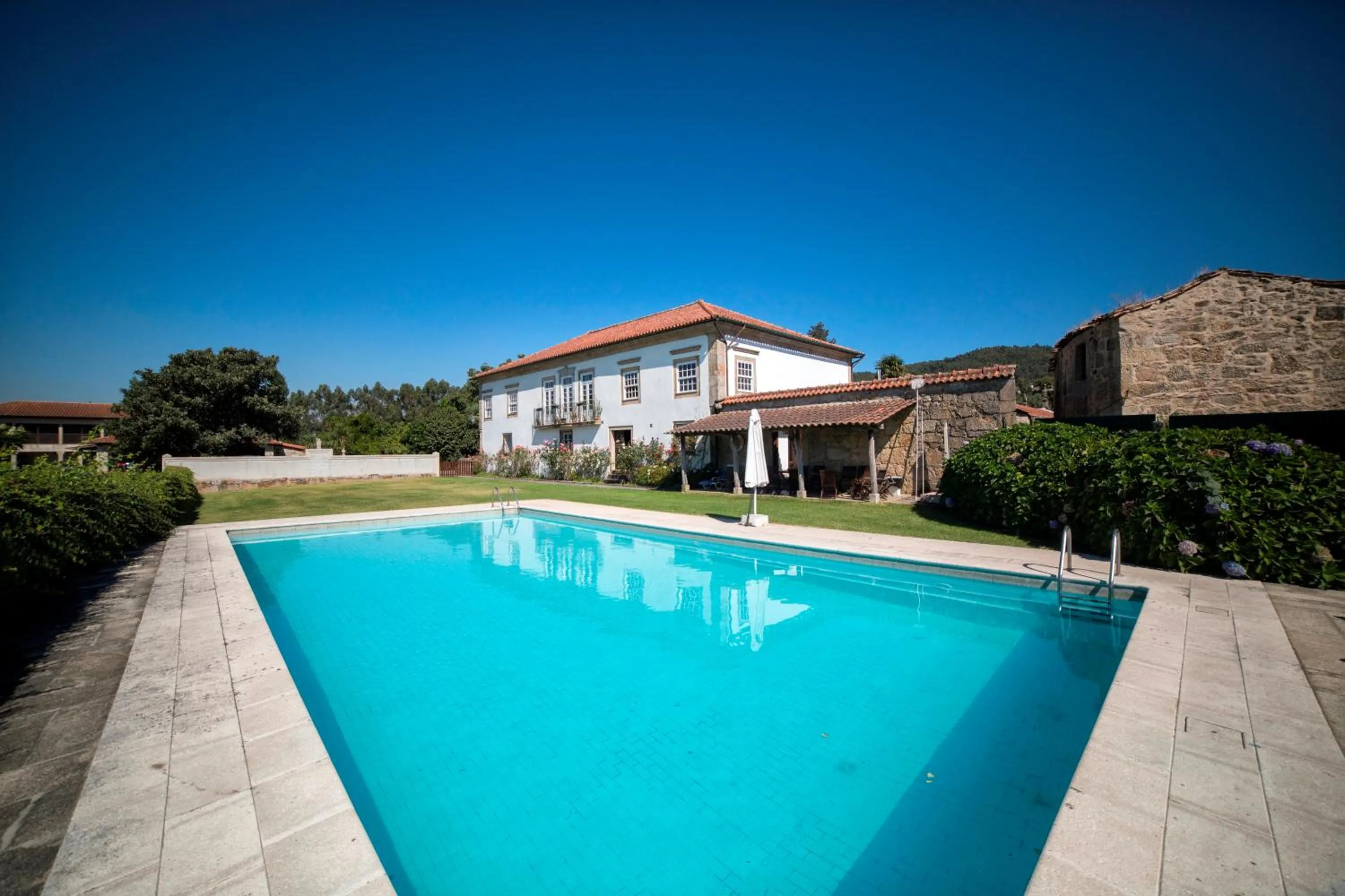 Property building in Casa de Sta Comba