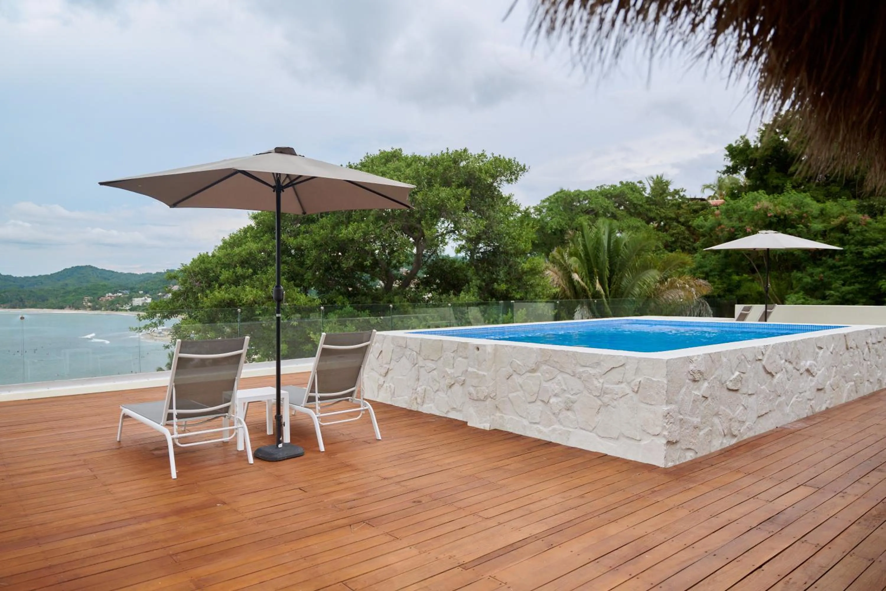 Day in Ysuri Sayulita - Beachfront Hotel