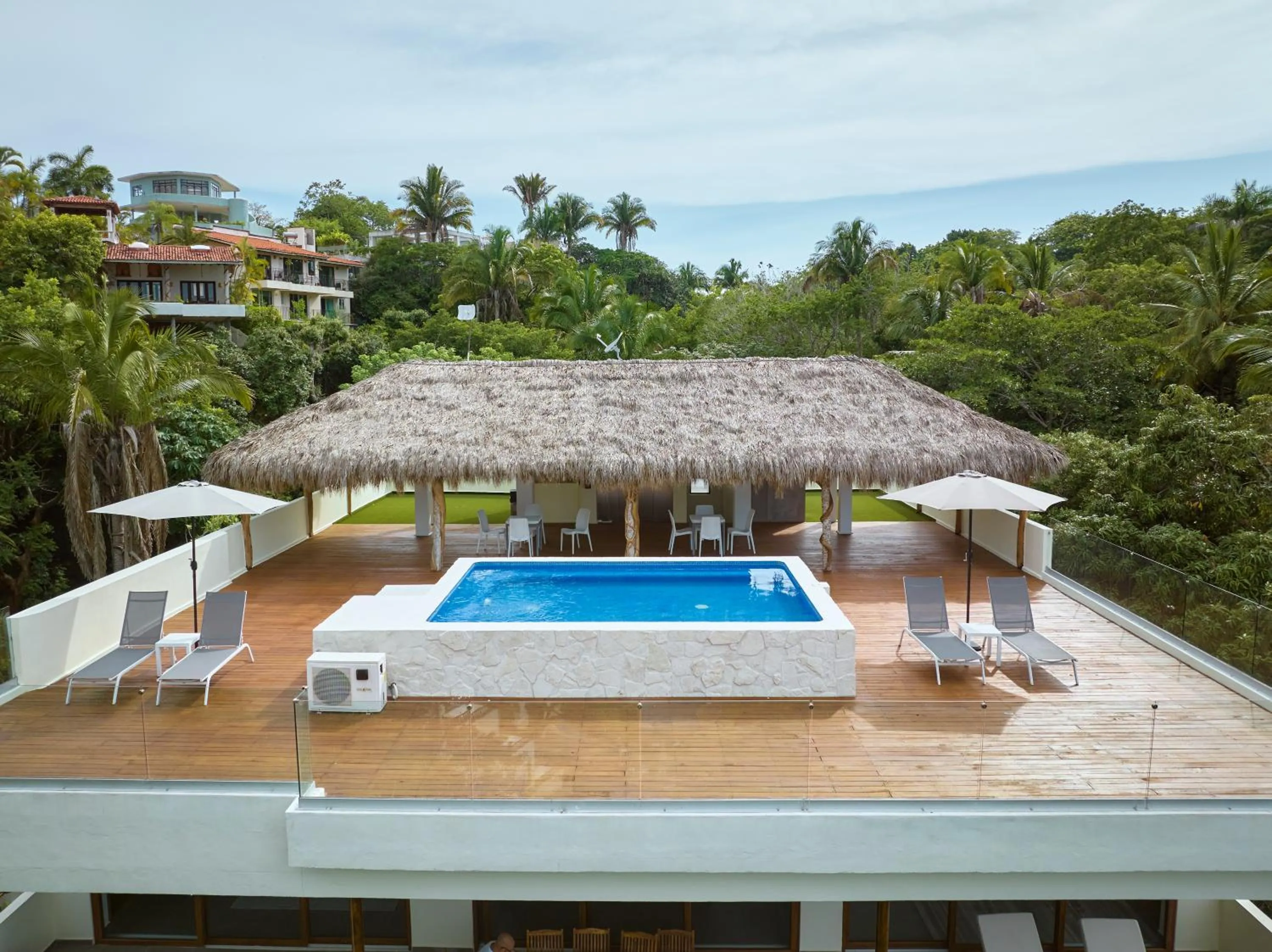 Day in Ysuri Sayulita - Beachfront Hotel