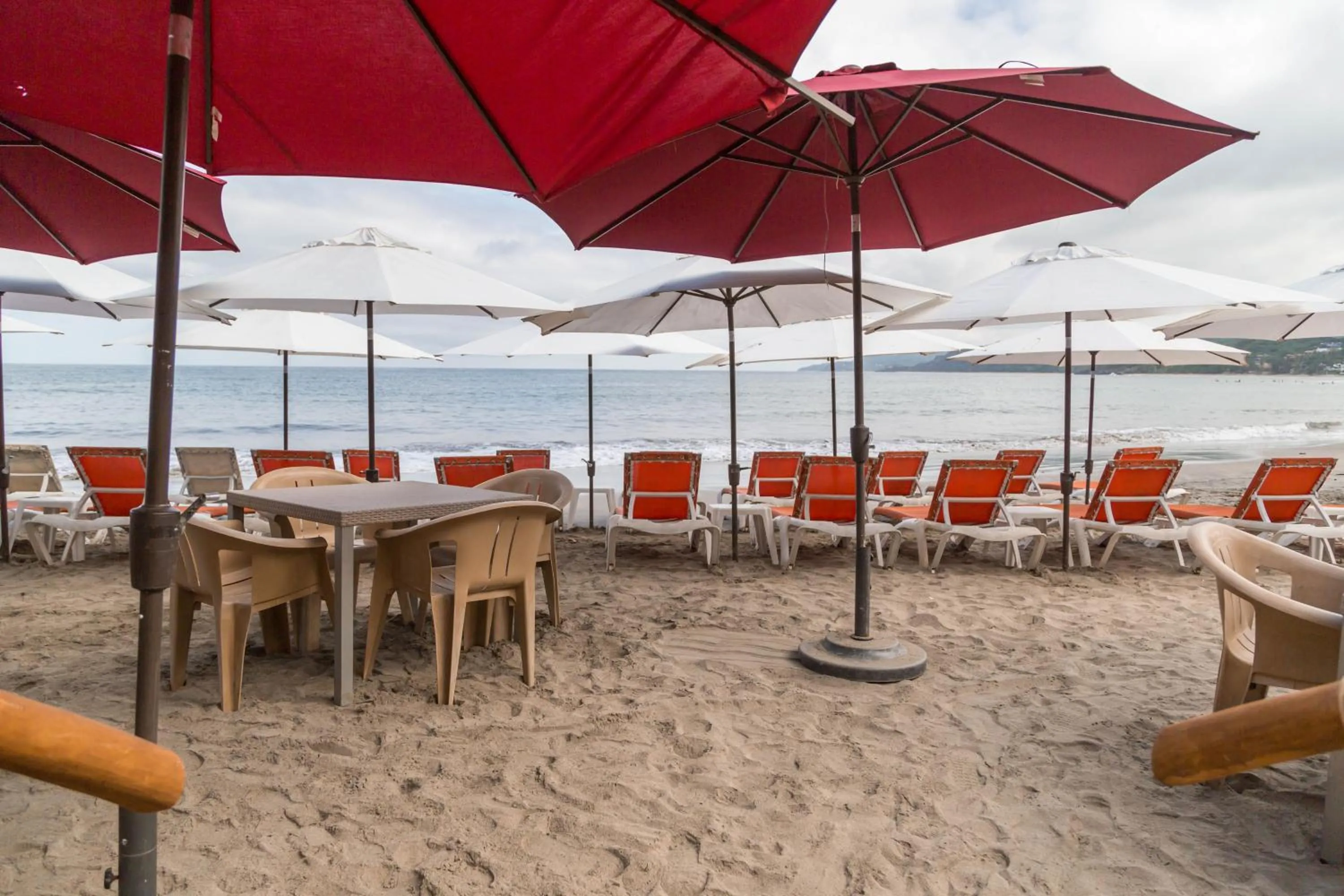 Day in Ysuri Sayulita - Beachfront Hotel