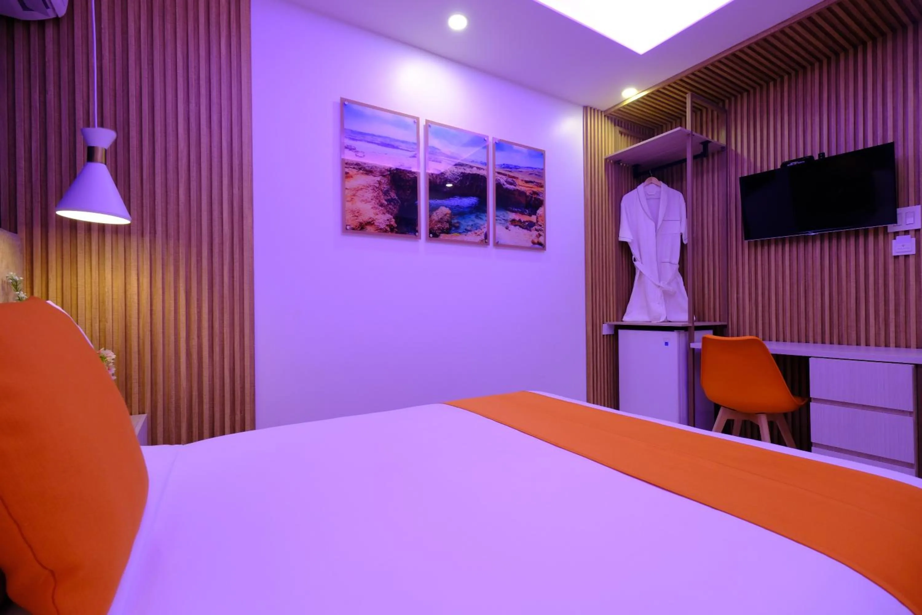 Bed in Victoria City Hotel