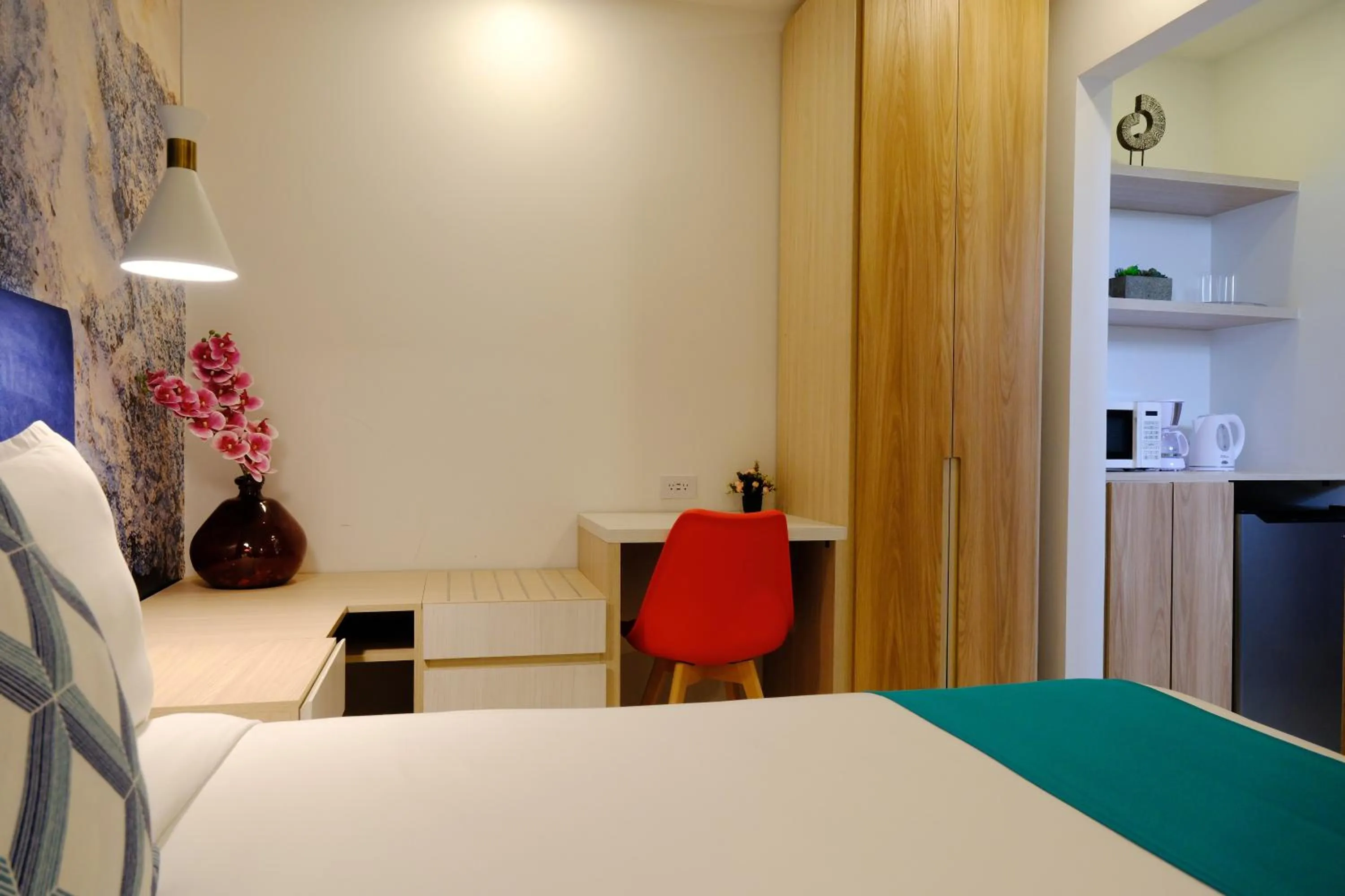 Bed in Victoria City Hotel