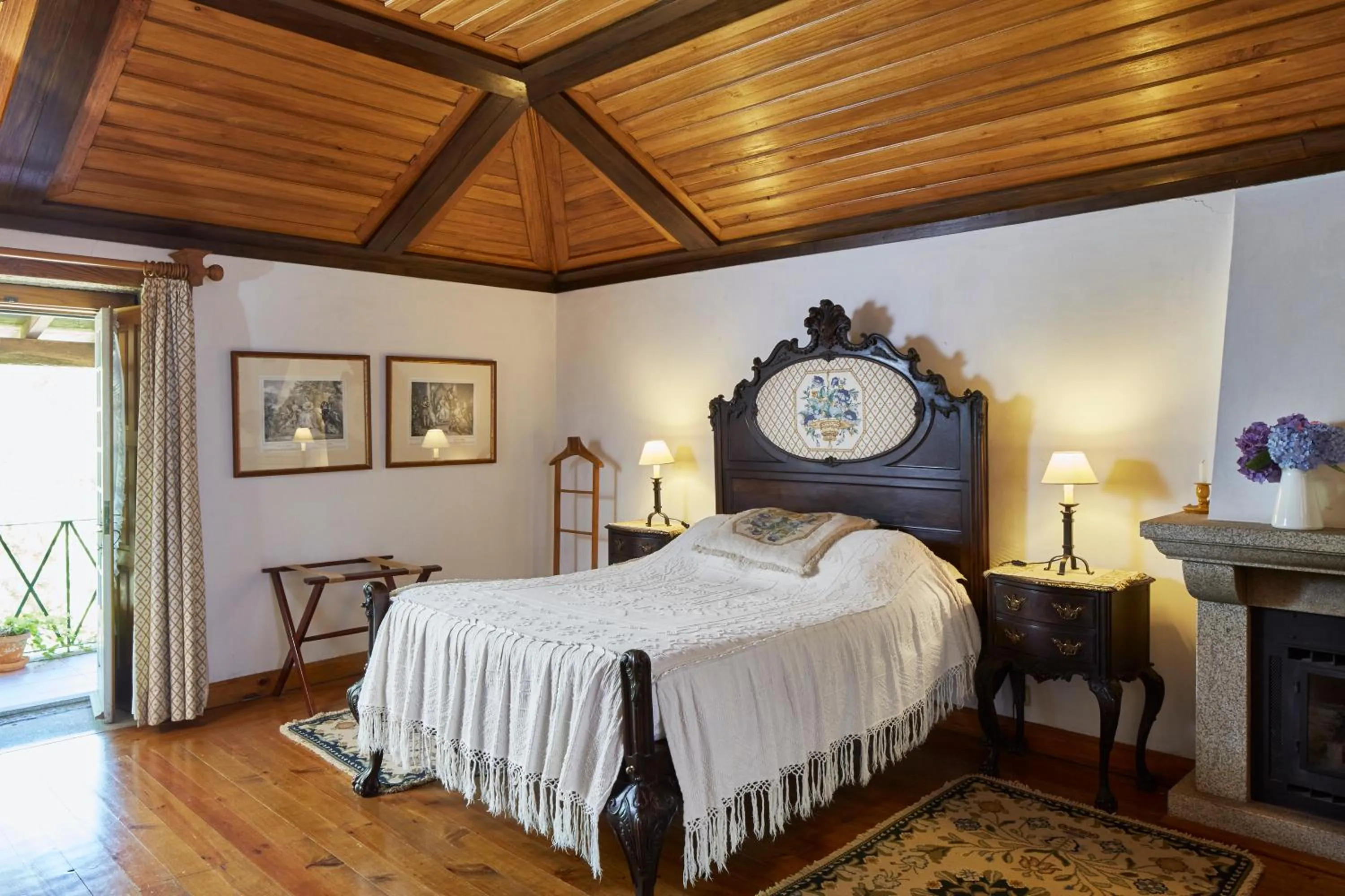 Bedroom, Bed in Casa de Canedo
