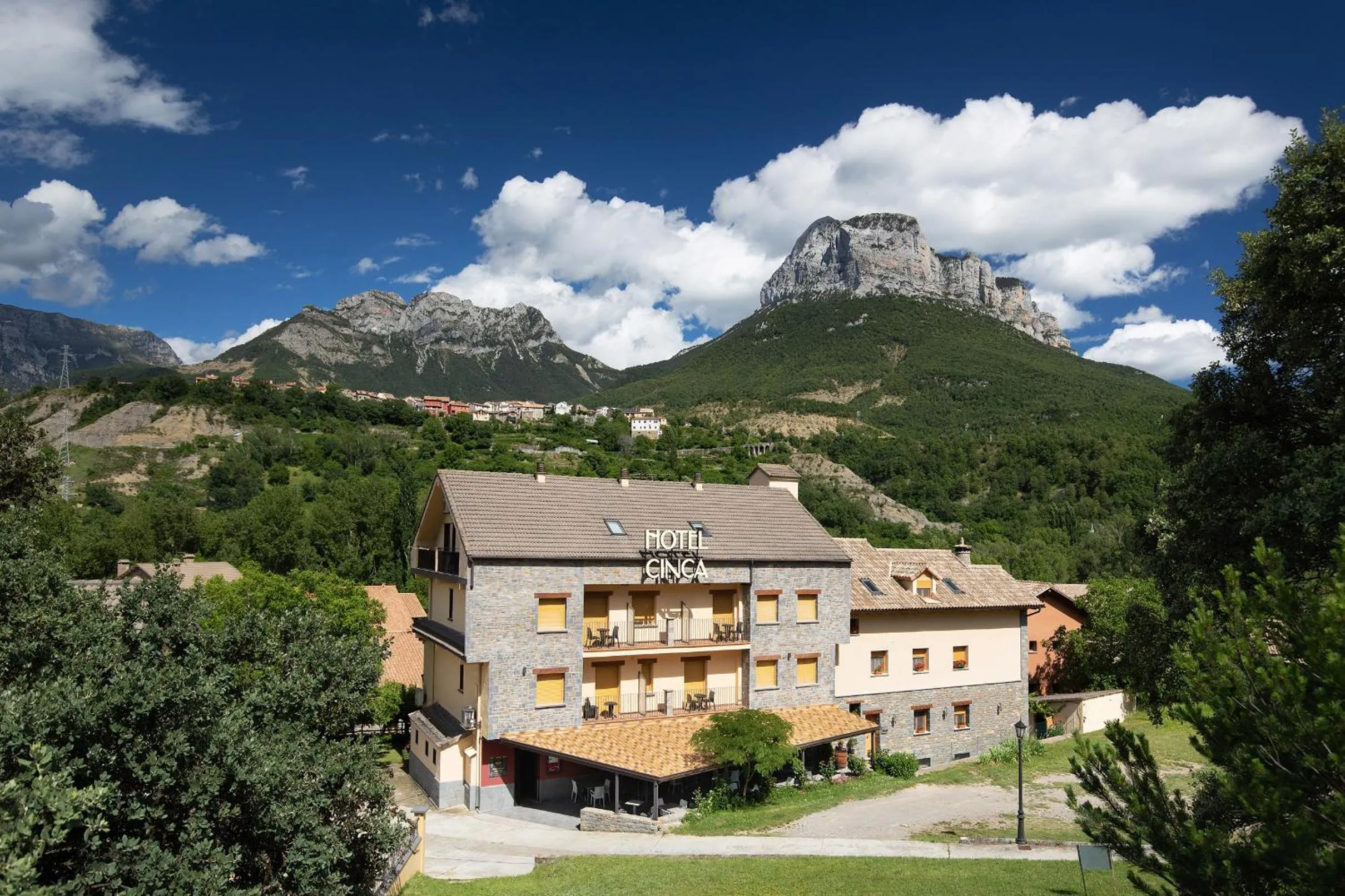 Apartamentos Cinca