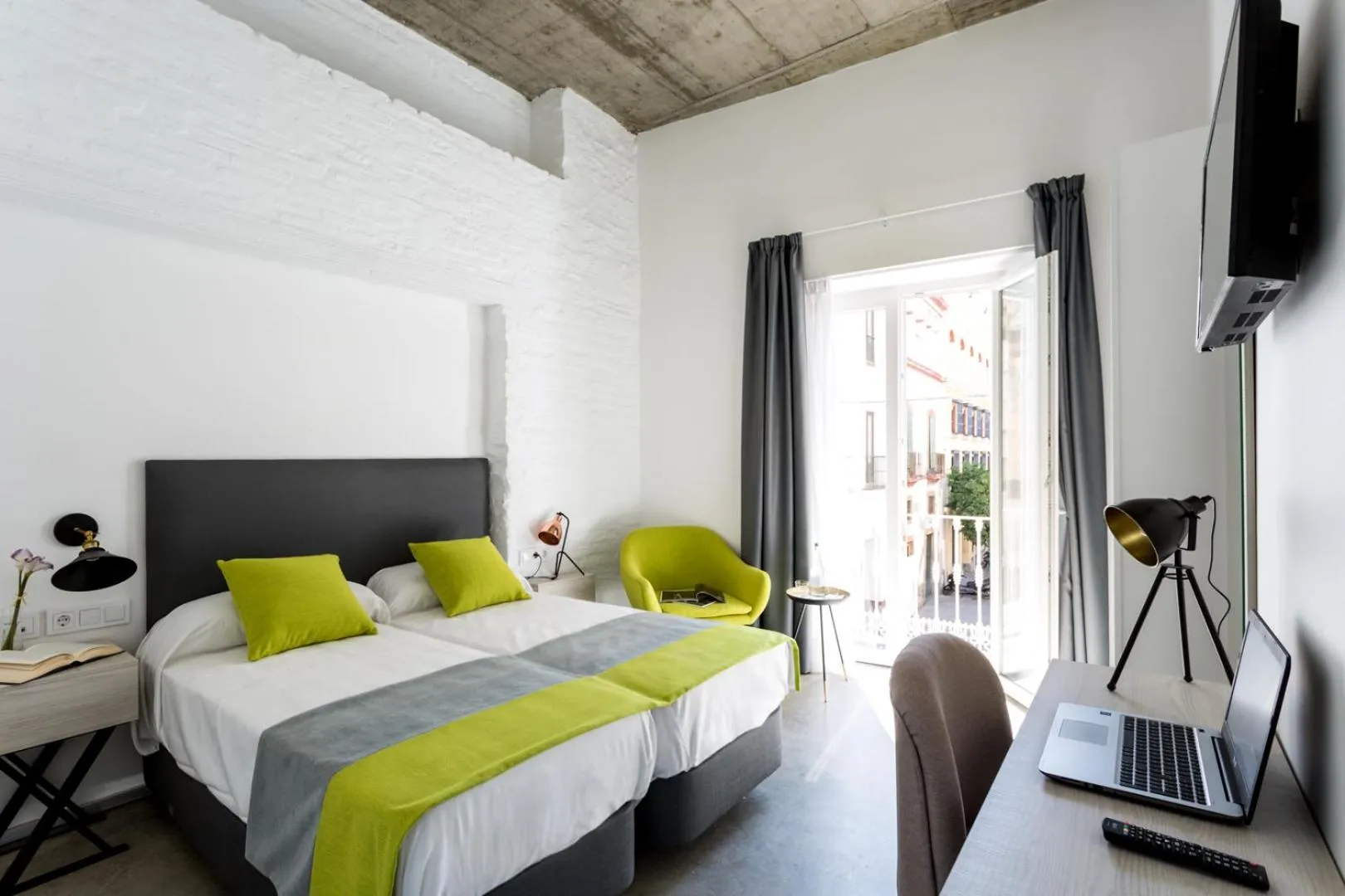 Bed in La Puerta de Palacio - Adults Only