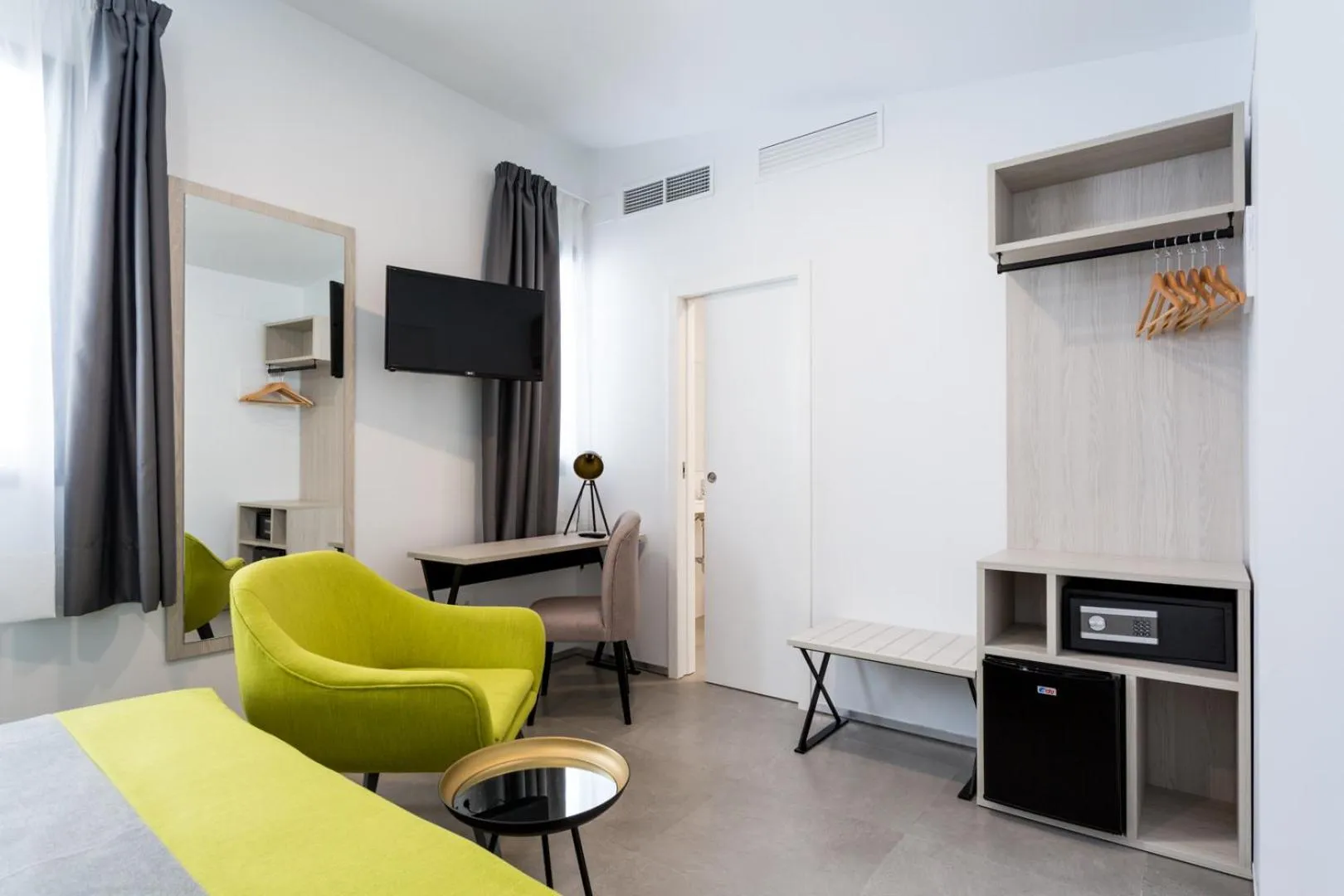 La Puerta de Palacio - Adults Only