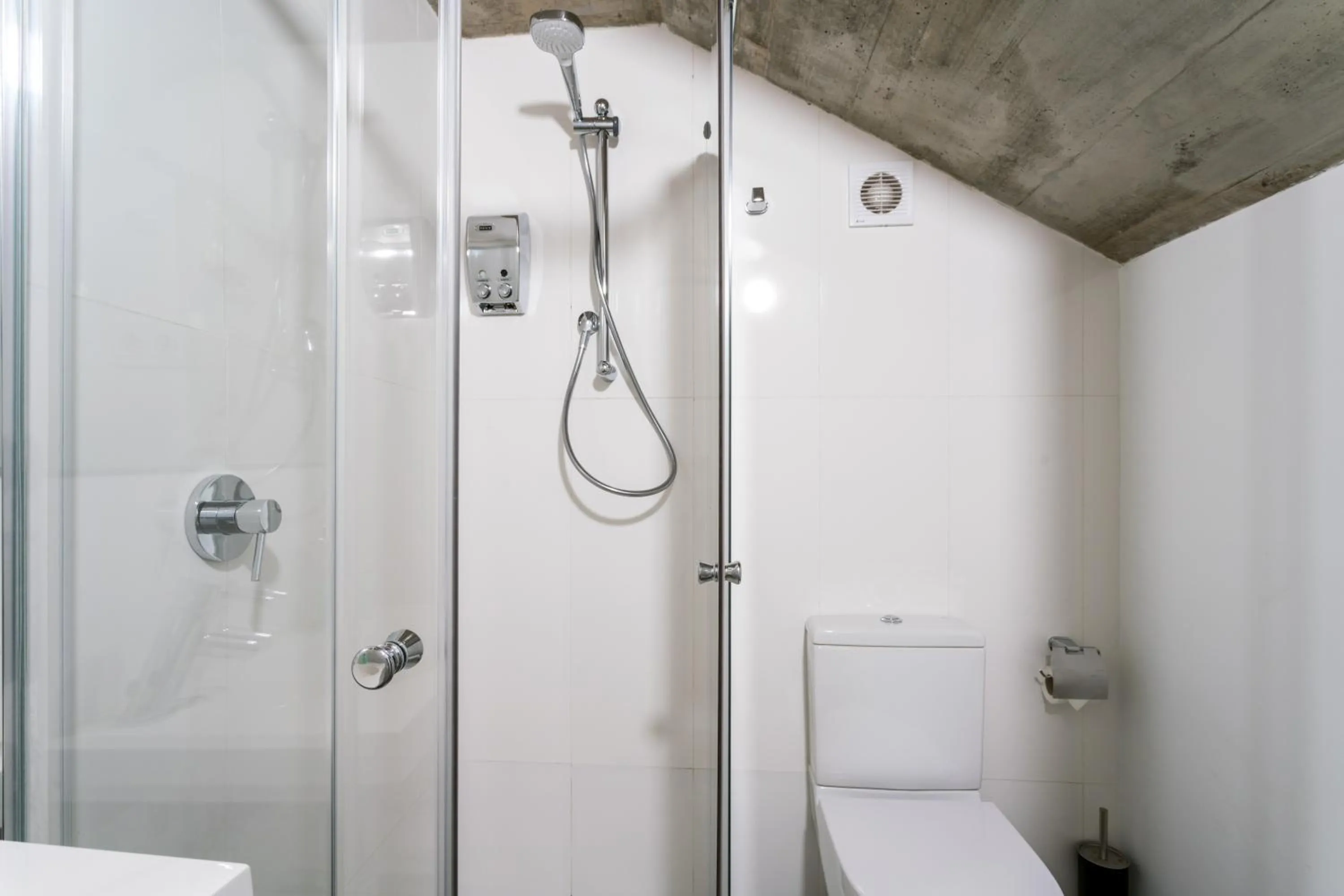 Shower in La Puerta de Palacio - Adults Only