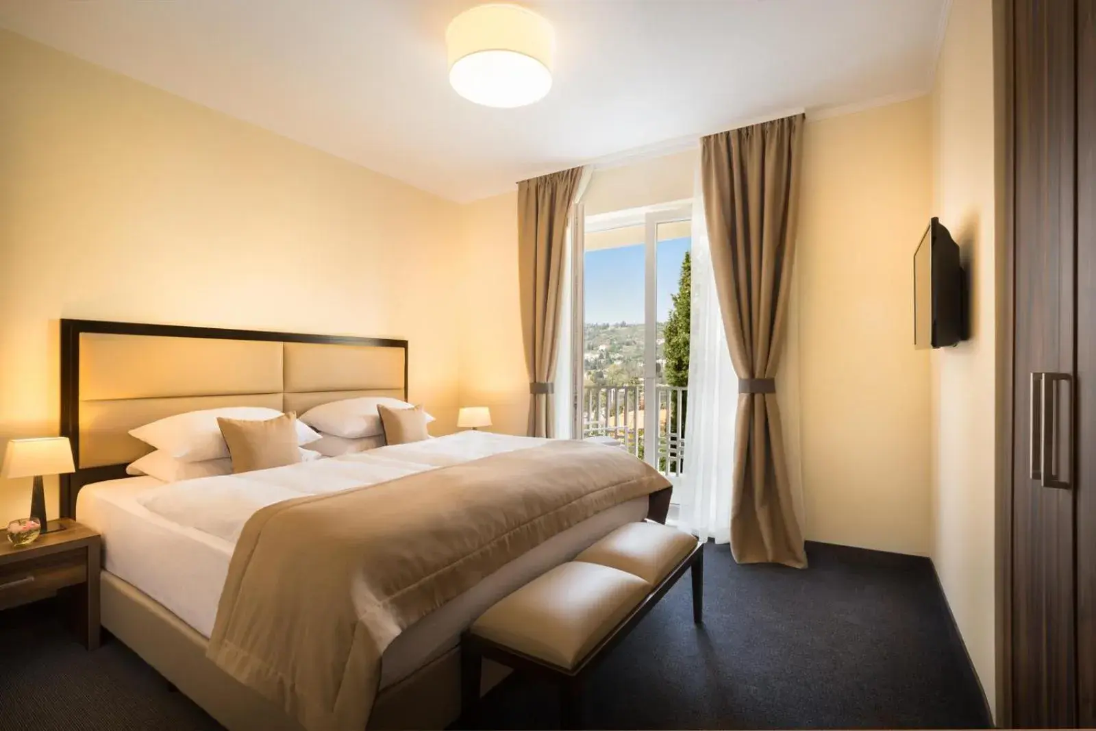 Photo of the whole room, Bed in Remisens Casa Rosa, depandansa hotela Metropol Photo of the whole room, Bed in Remisens Casa Rosa, depandansa hotela Metropol