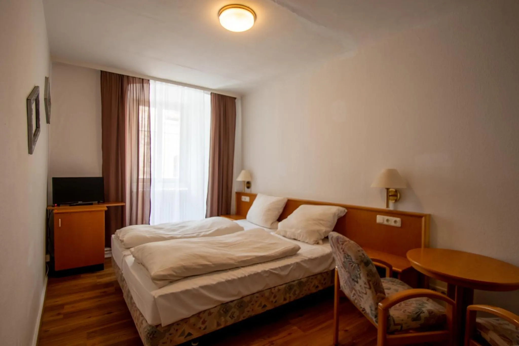 Bed in Hotel am weißen Turm