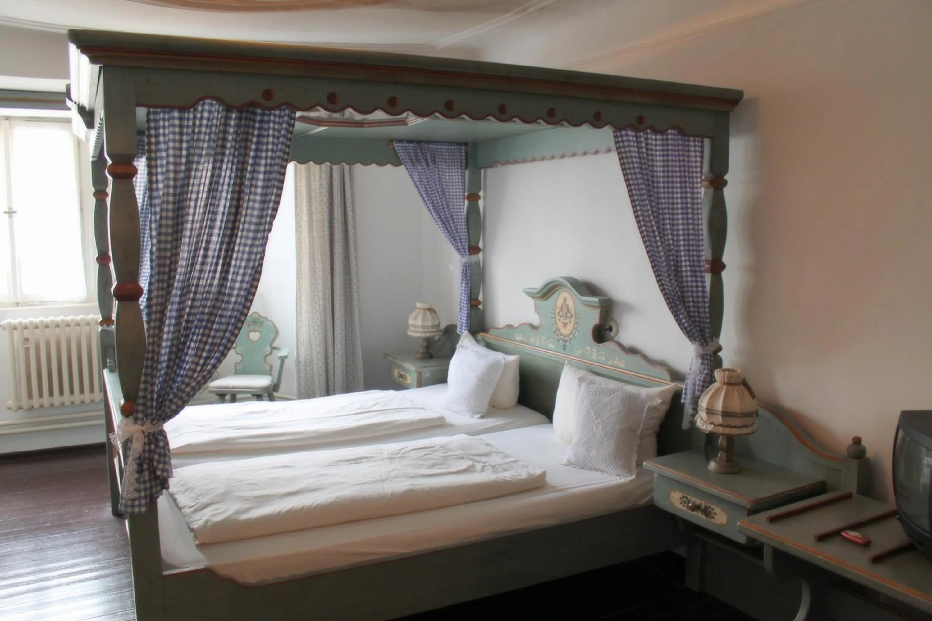 Bed in Hotel am weißen Turm