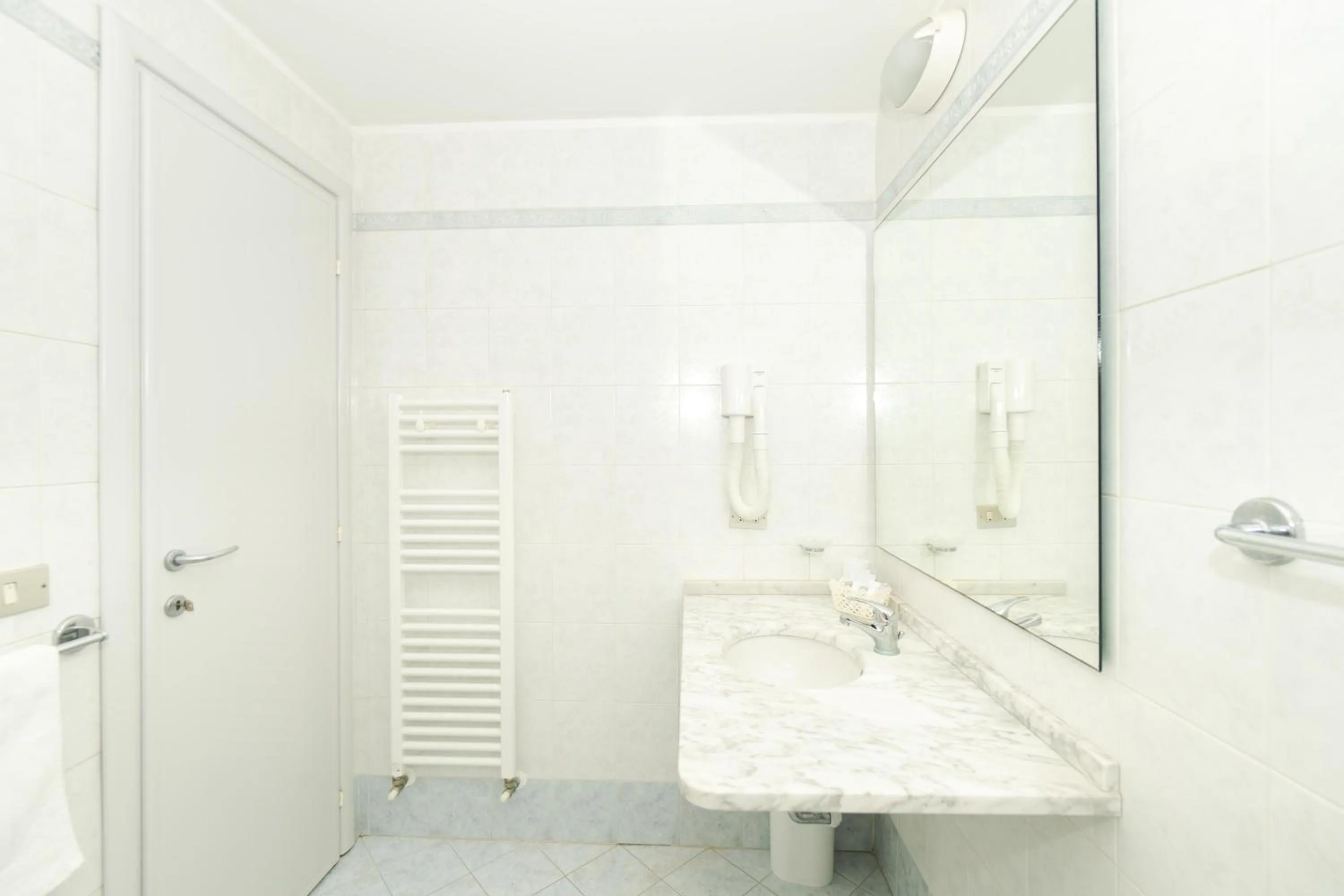 Bathroom in Hotel Saint Louis