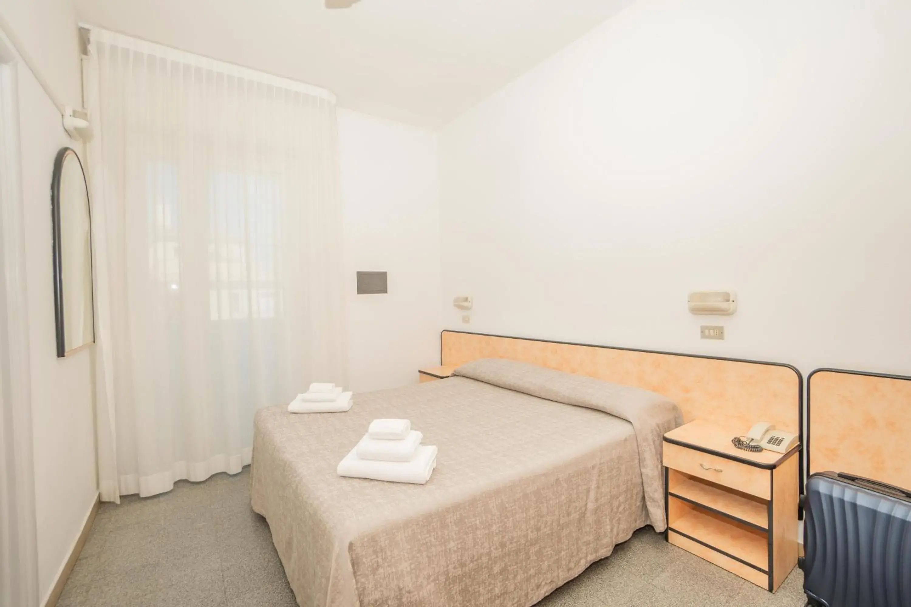 Double Room in Hotel Saint Louis Double Room in Hotel Saint Louis