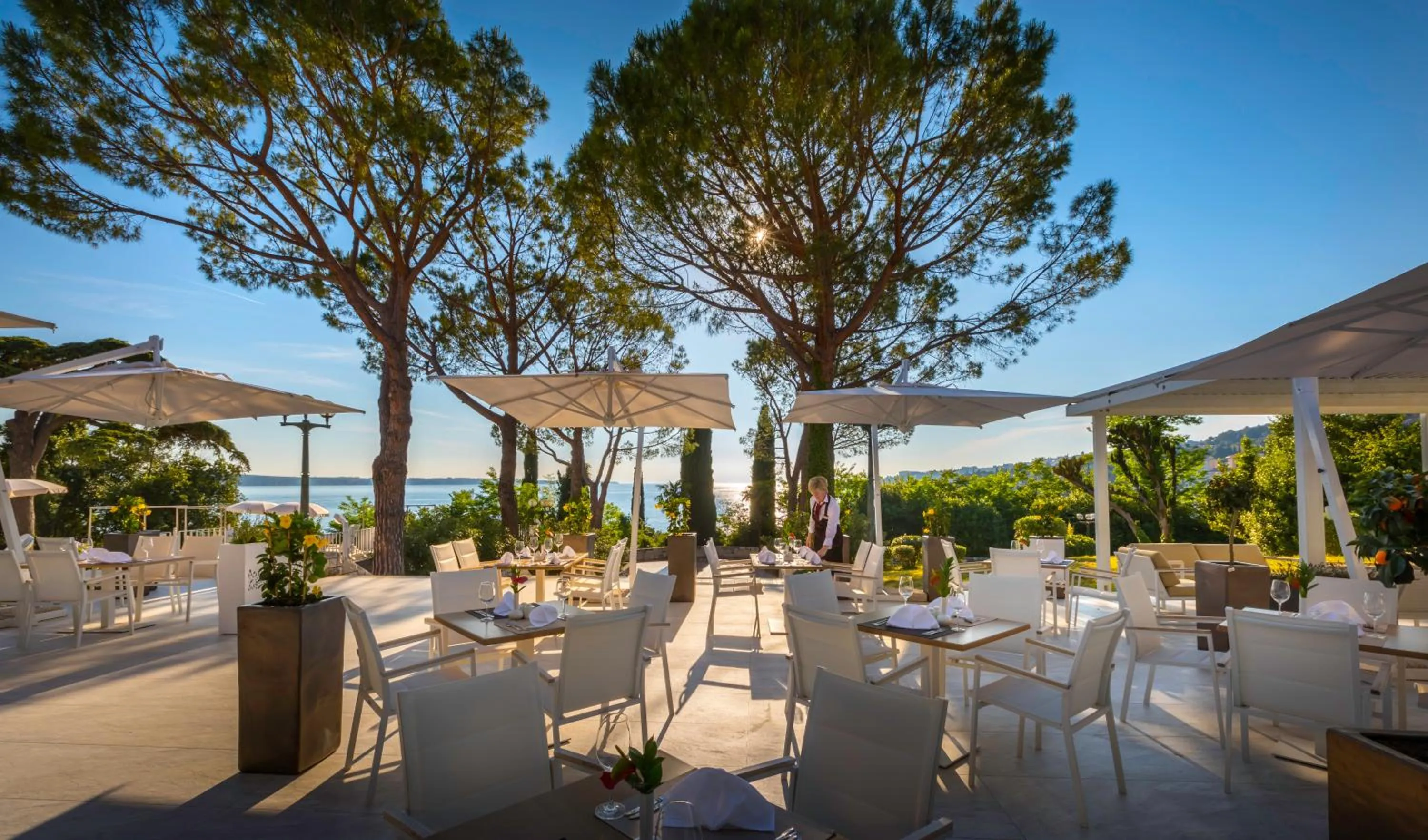 Restaurant/places to eat in Remisens BEL MORETTO - Hotel Metropol Annexe