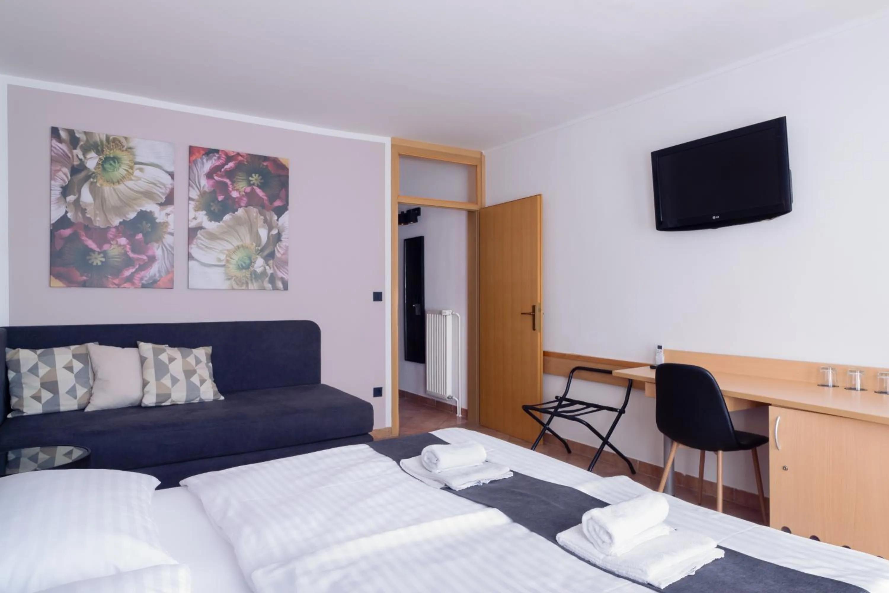 Bed in Ljubljana Resort Hotel & Camping