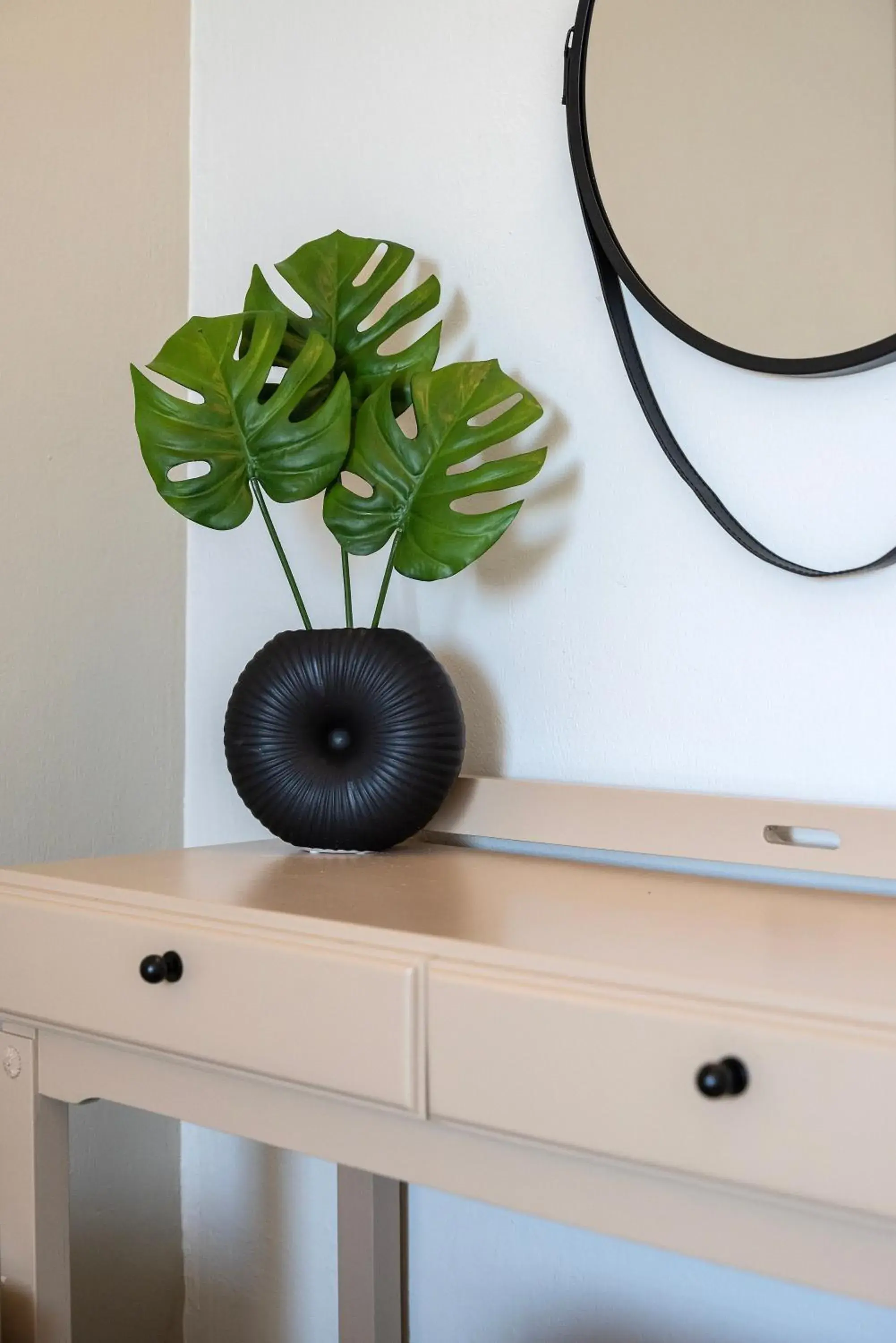 Twin Room with Pool View in Zephyros Hotel Twin Room with Pool View in Zephyros Hotel