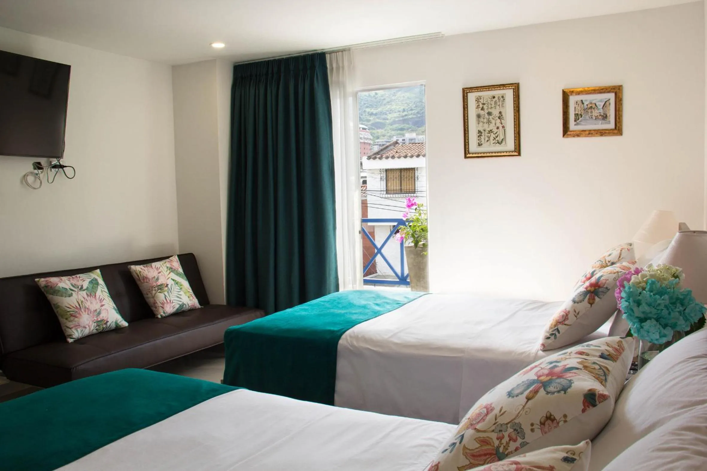 Bed in Hotel Avanti Chipichape