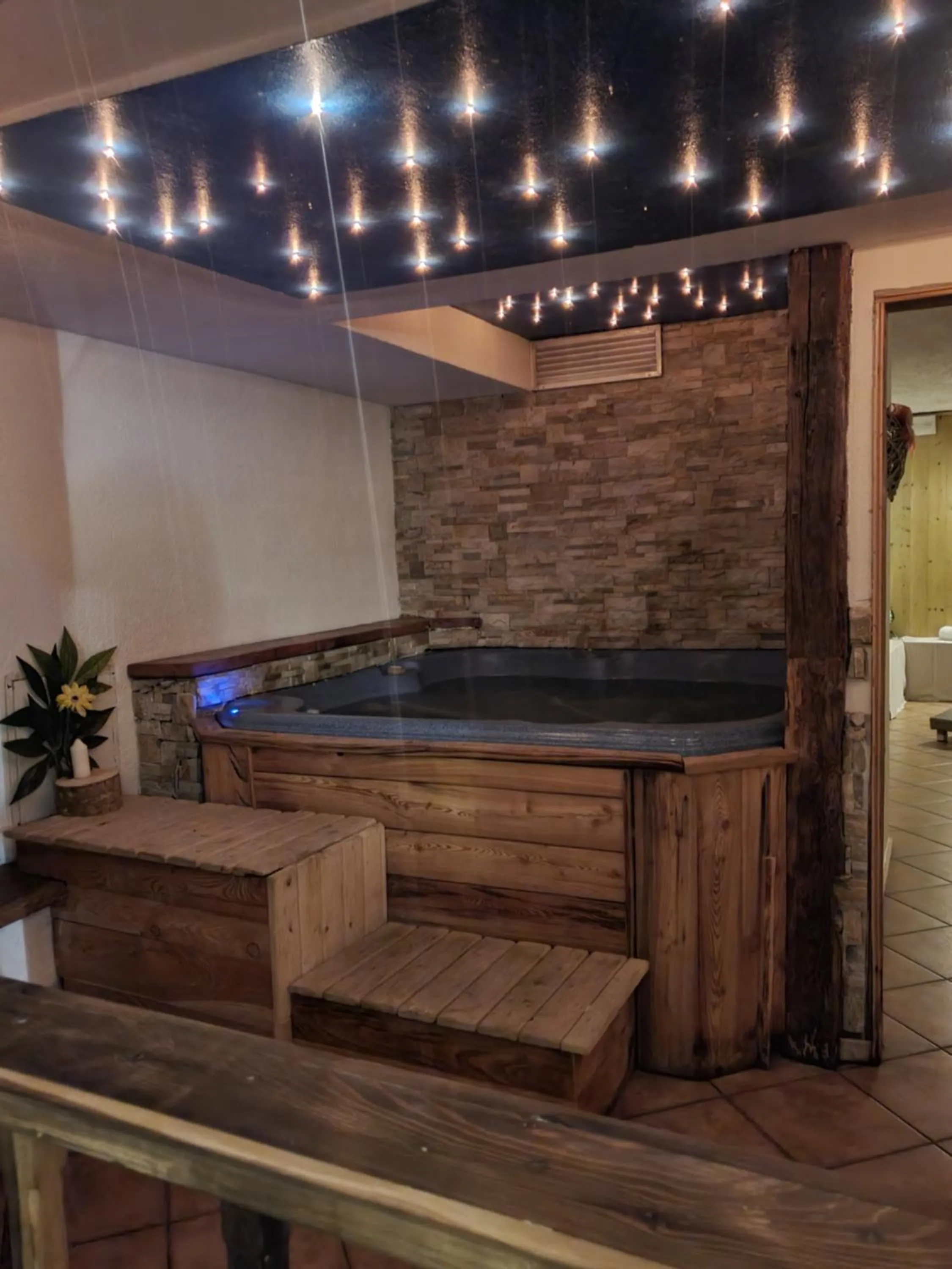 Hot Tub in Hotel Pezzotti