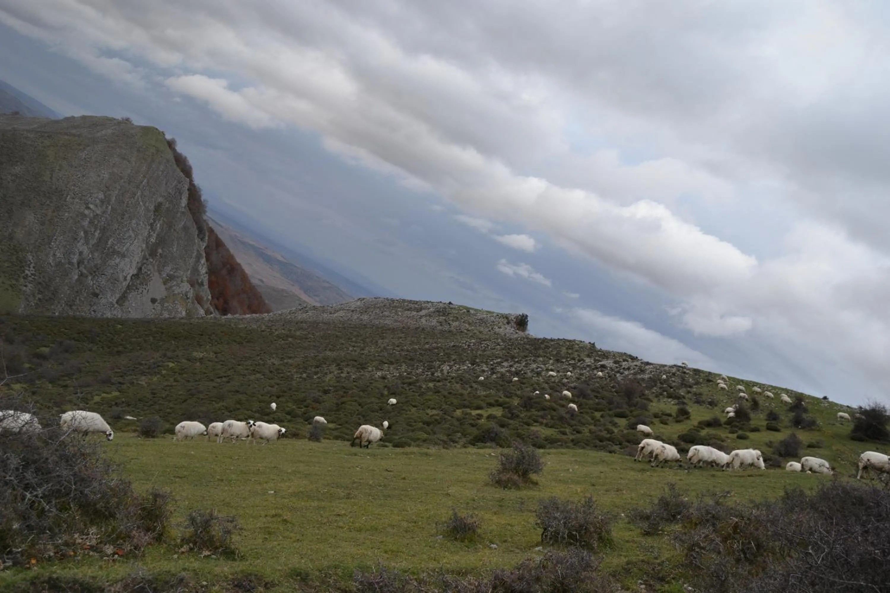 Natural landscape in Tres Puentes Anguiano Apartamentos y Hostal