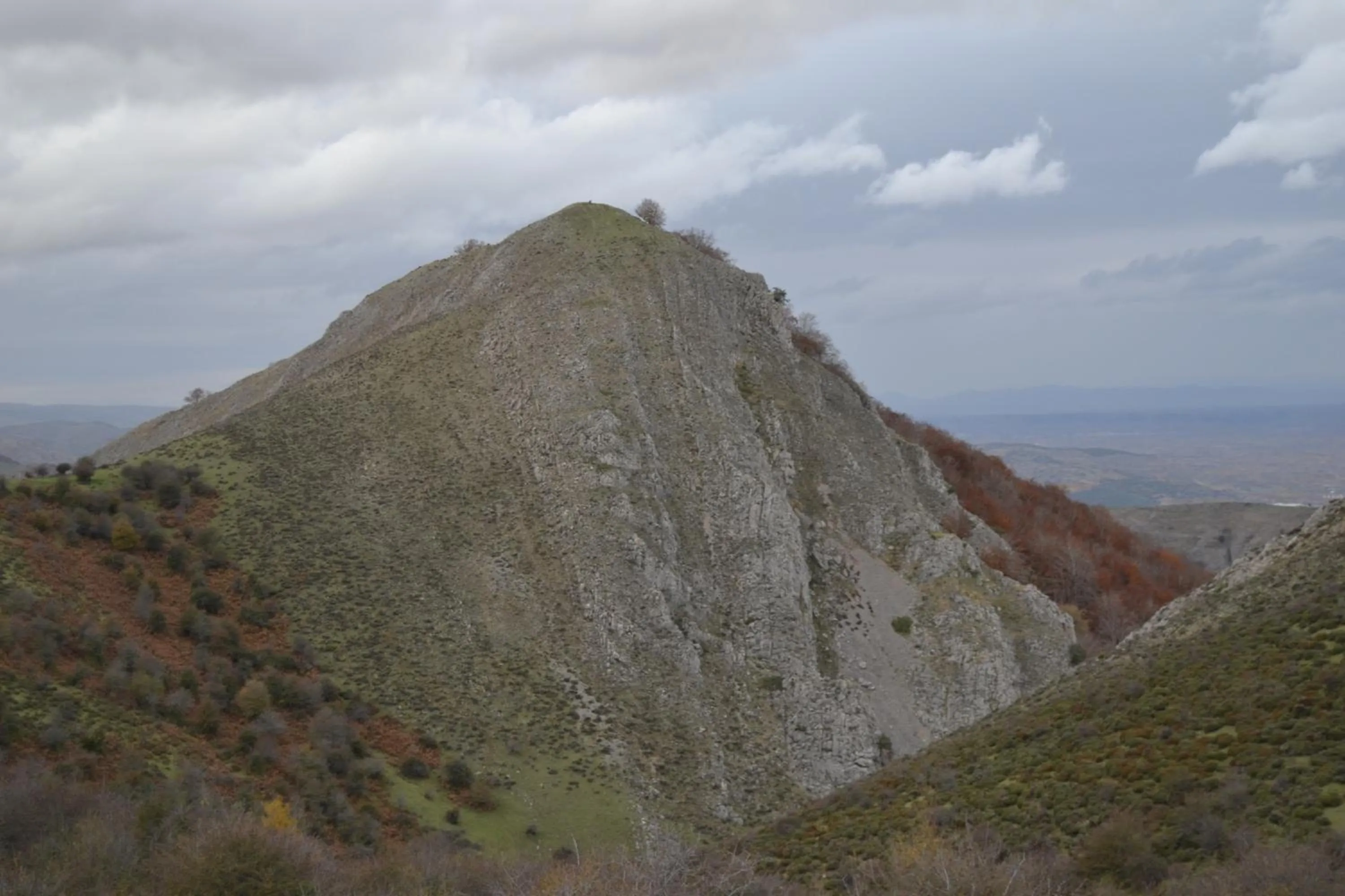 Natural landscape in Tres Puentes Anguiano Apartamentos y Hostal
