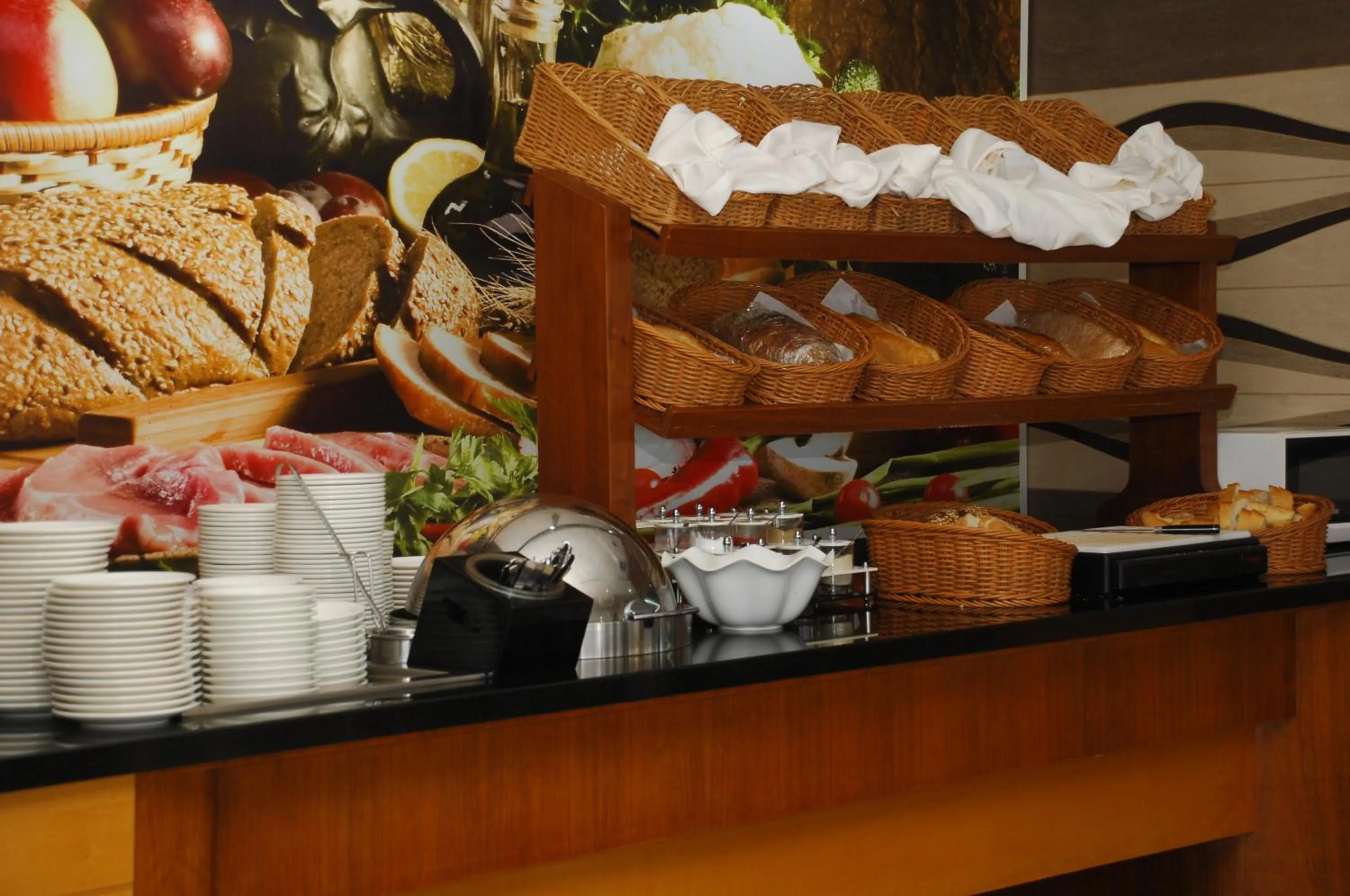 Restaurant/places to eat in White Gold Hotel & Spa