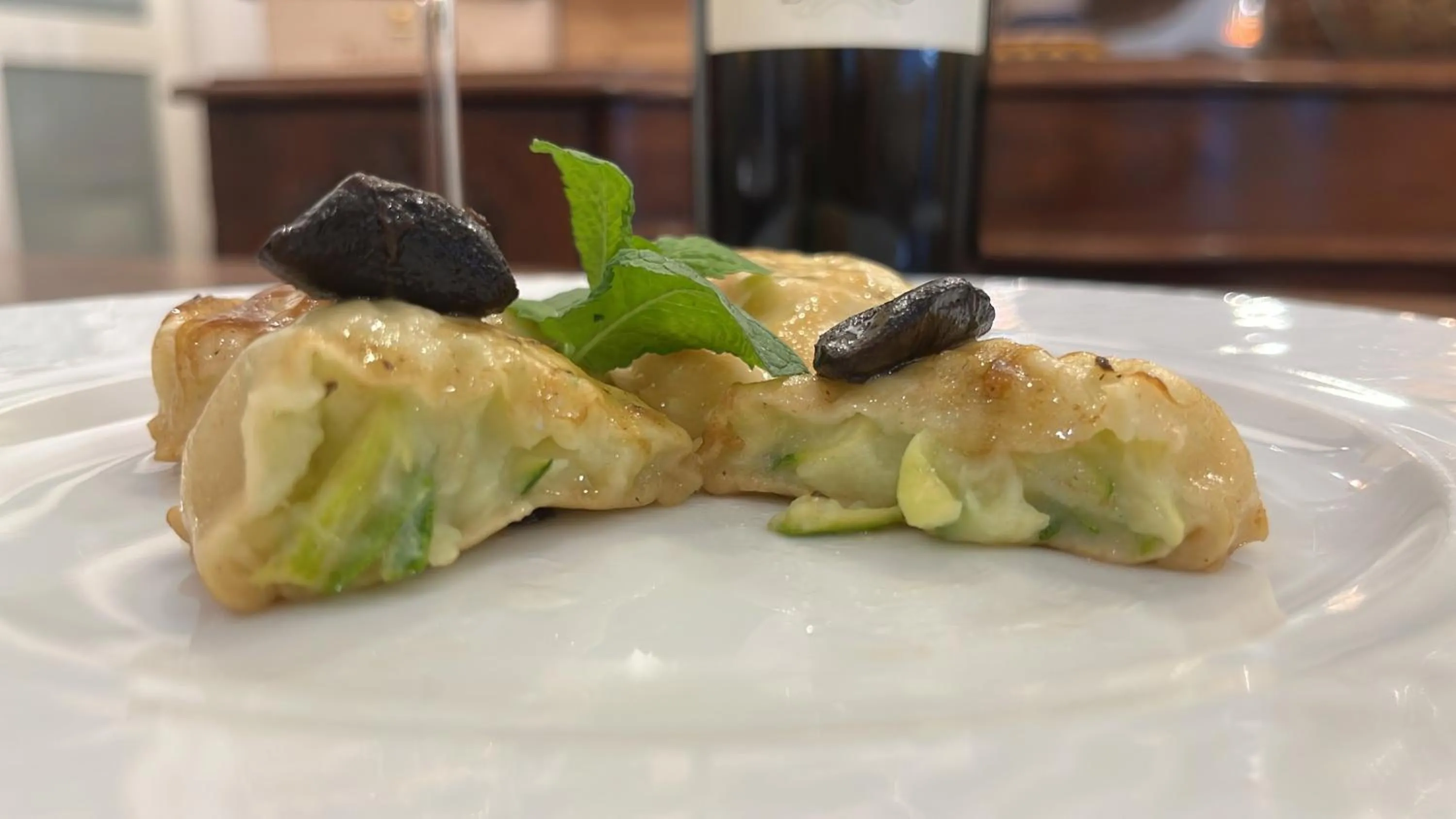 Restaurant/places to eat in Hotel Colucci