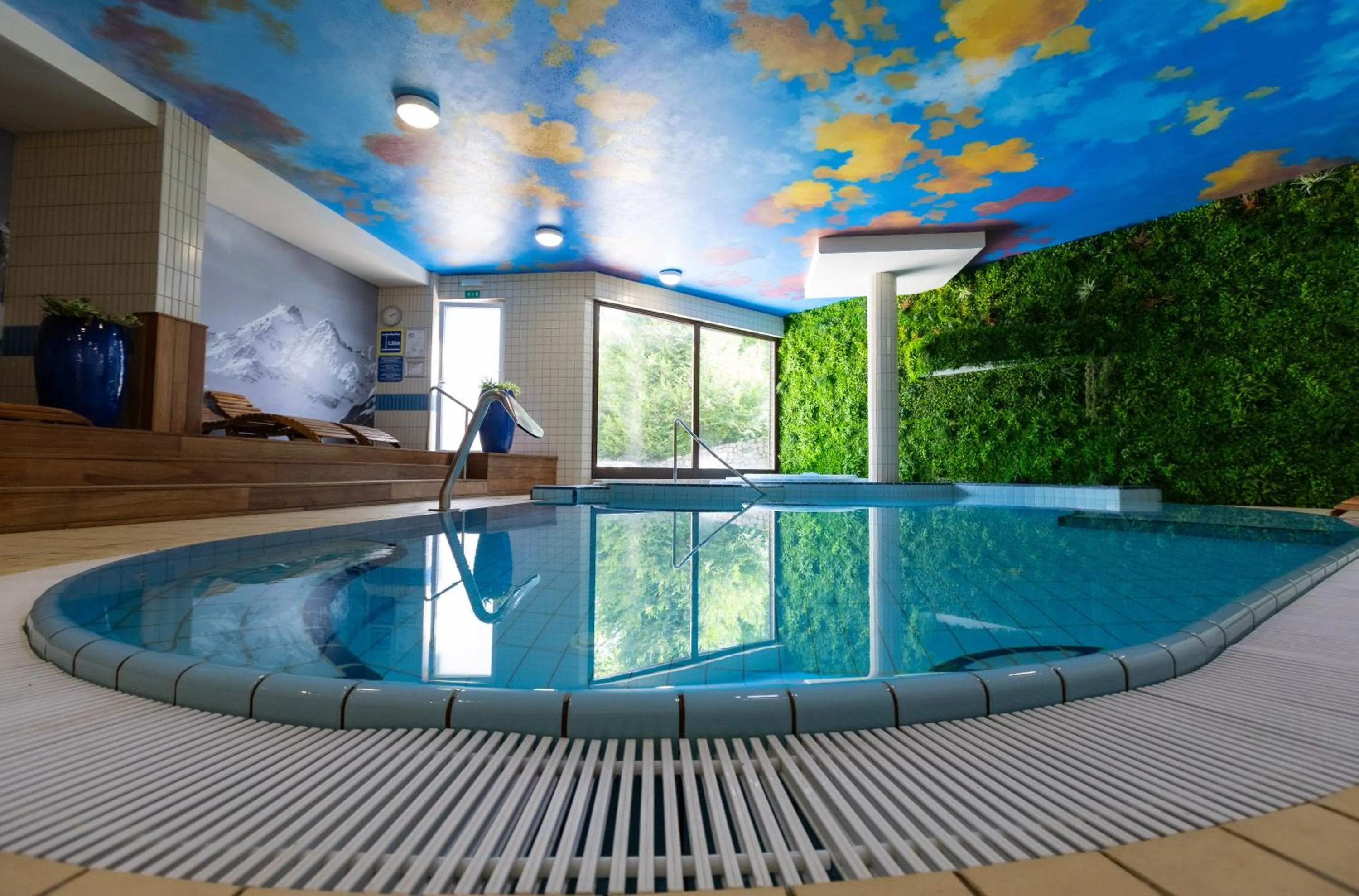 Swimming pool in Hotel Kranjska Gora