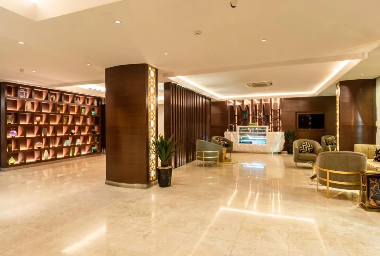 Lobby or reception in Al Muhaidb Residence Khorais