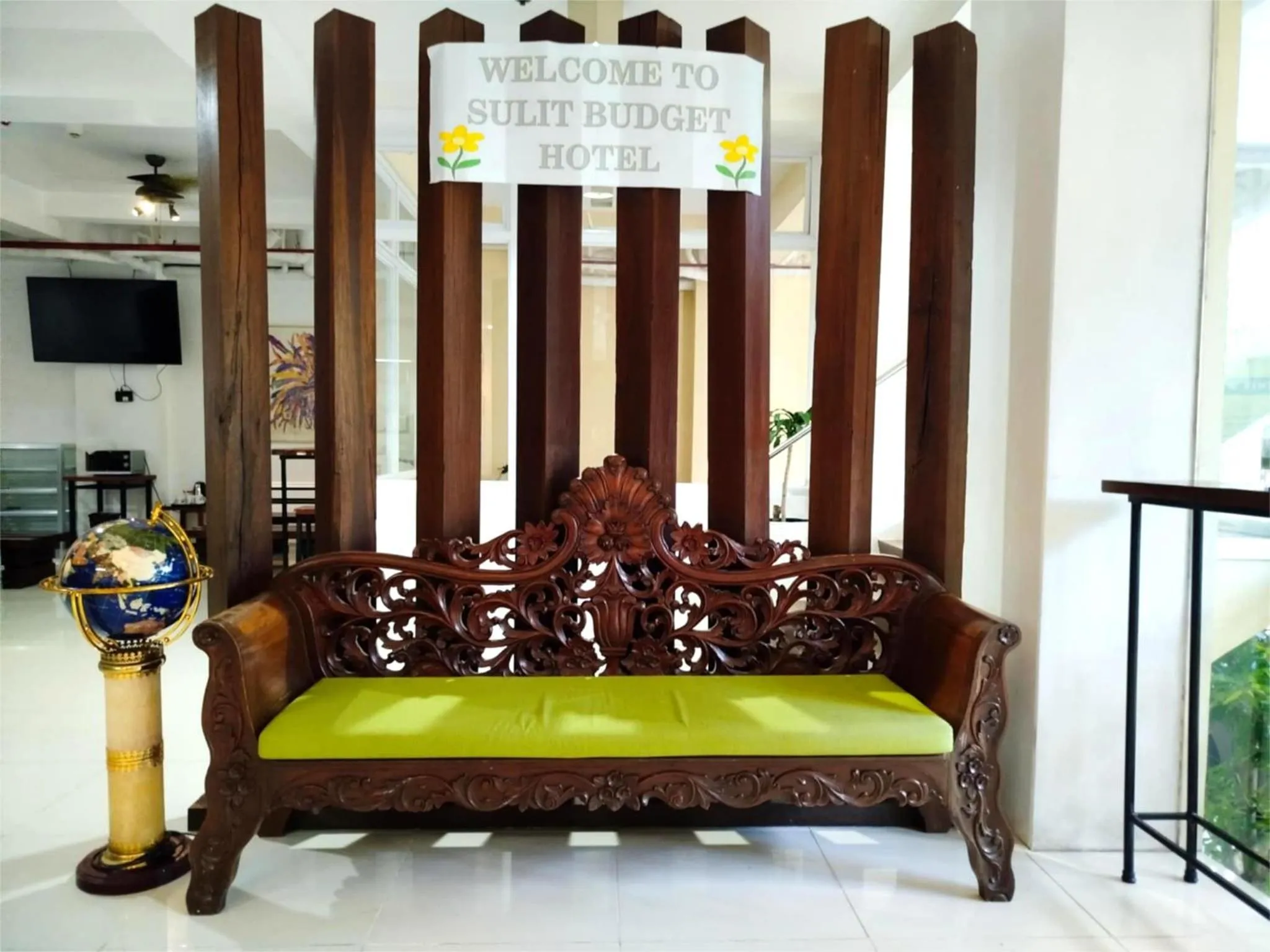 Seating area in Sulit Budget Hotel VMapa