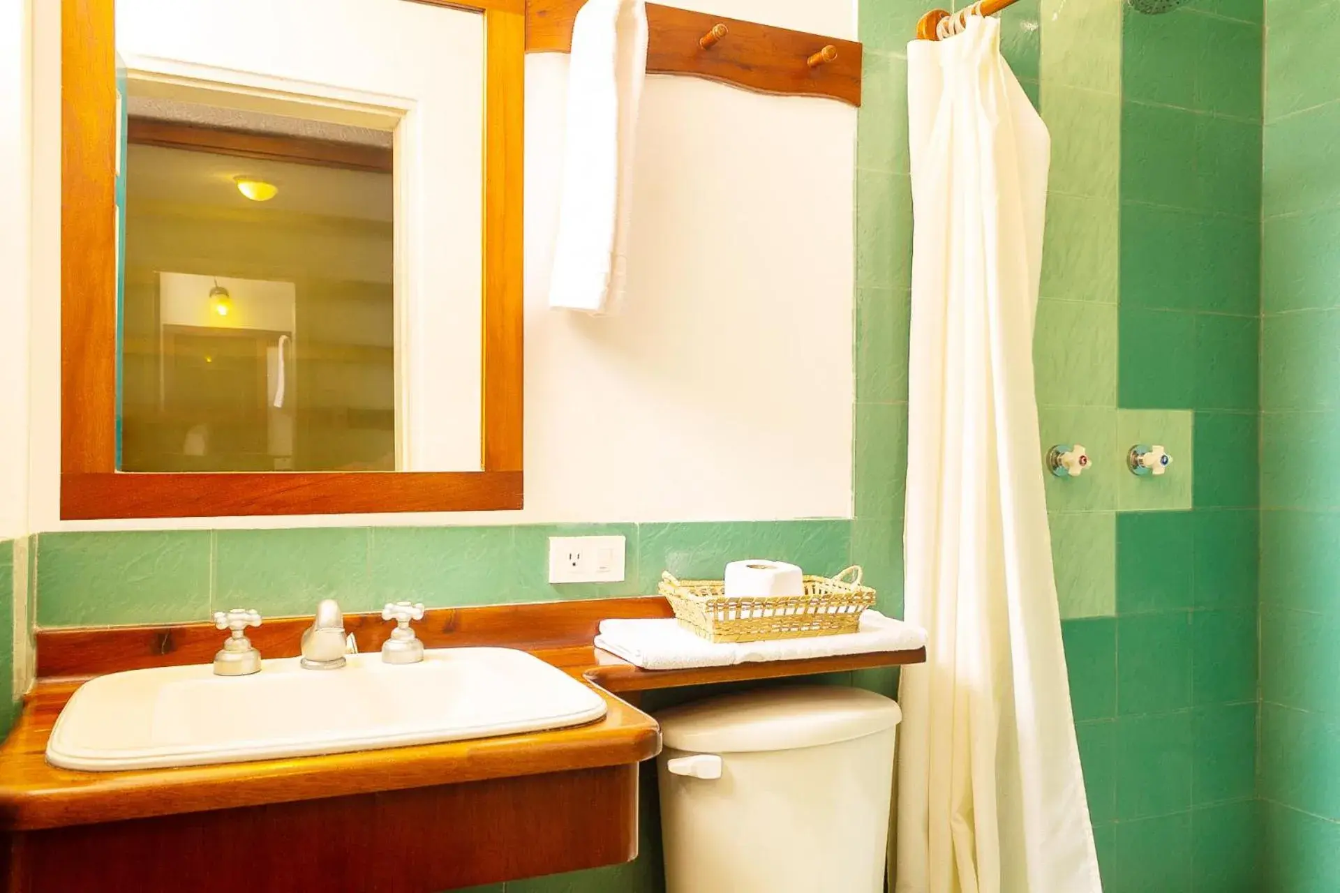 Standard Triple Room - single occupancy in Acoma Standard Triple Room - single occupancy in Acoma