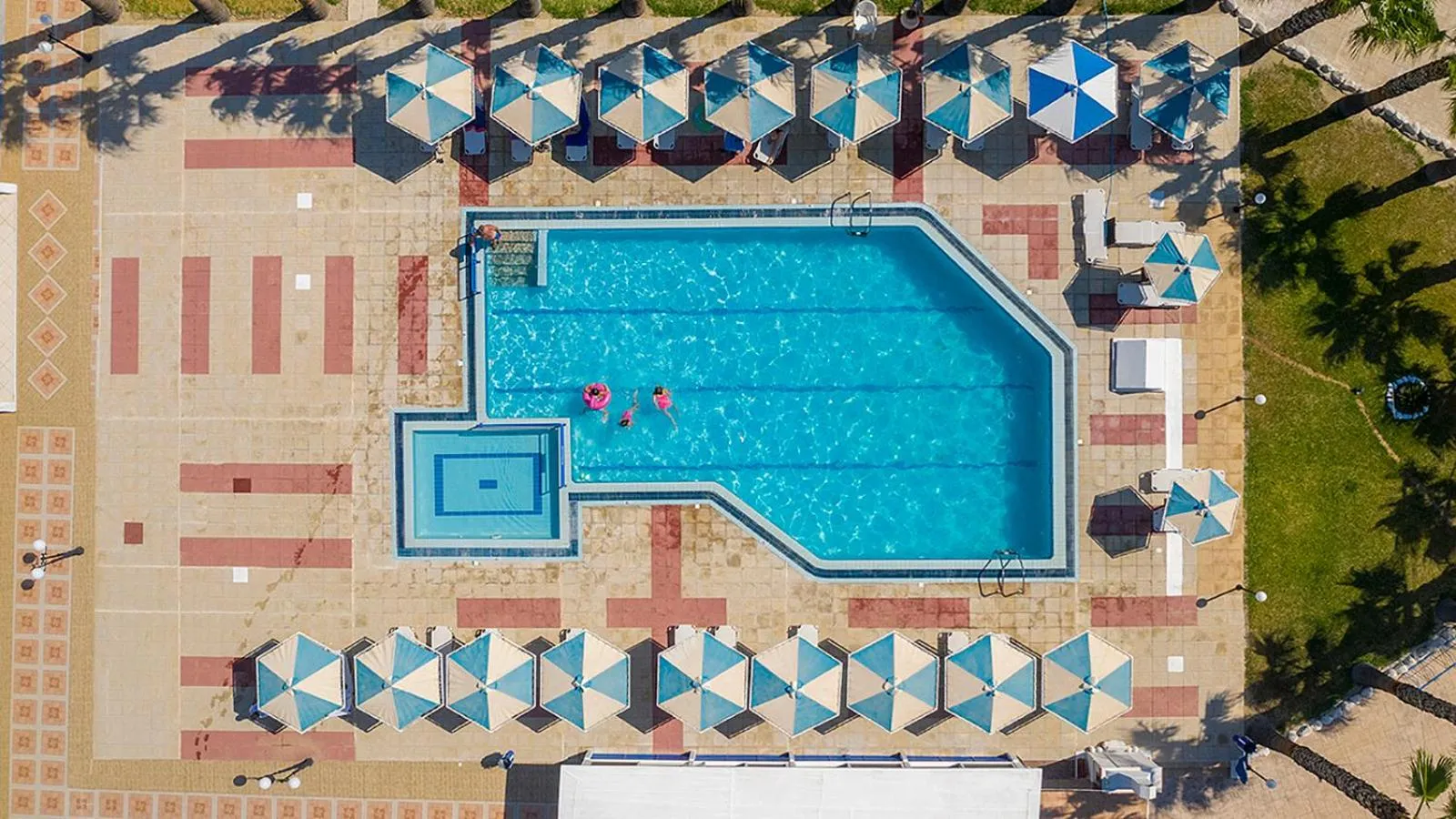 Pool view in Mammis Beach Hotel