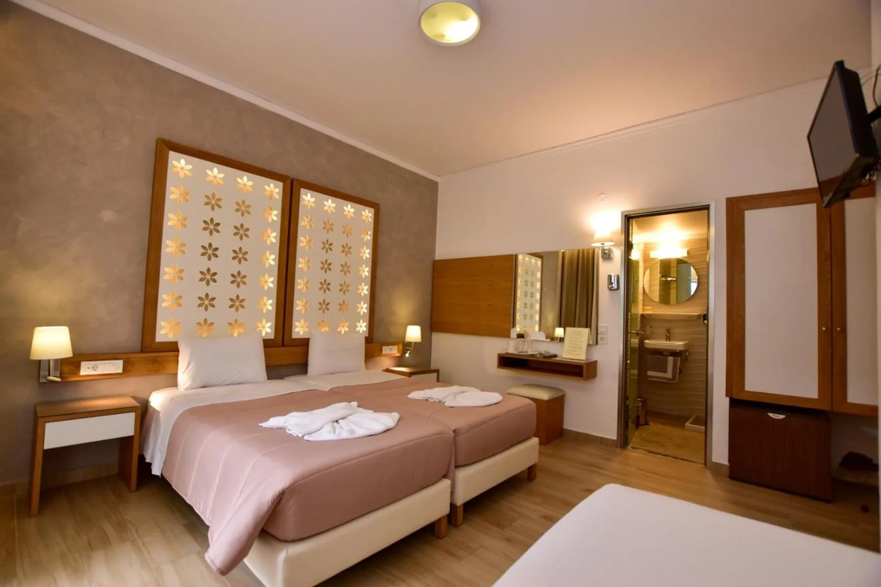 Bedroom, Bed in Hotel Aghas Paleochora