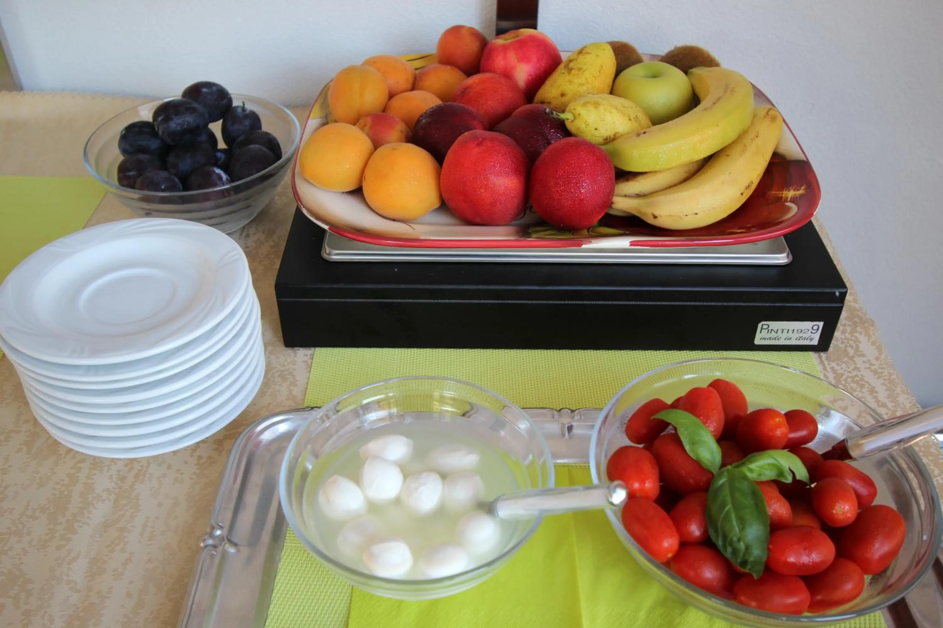 Buffet breakfast in Pension Silvia