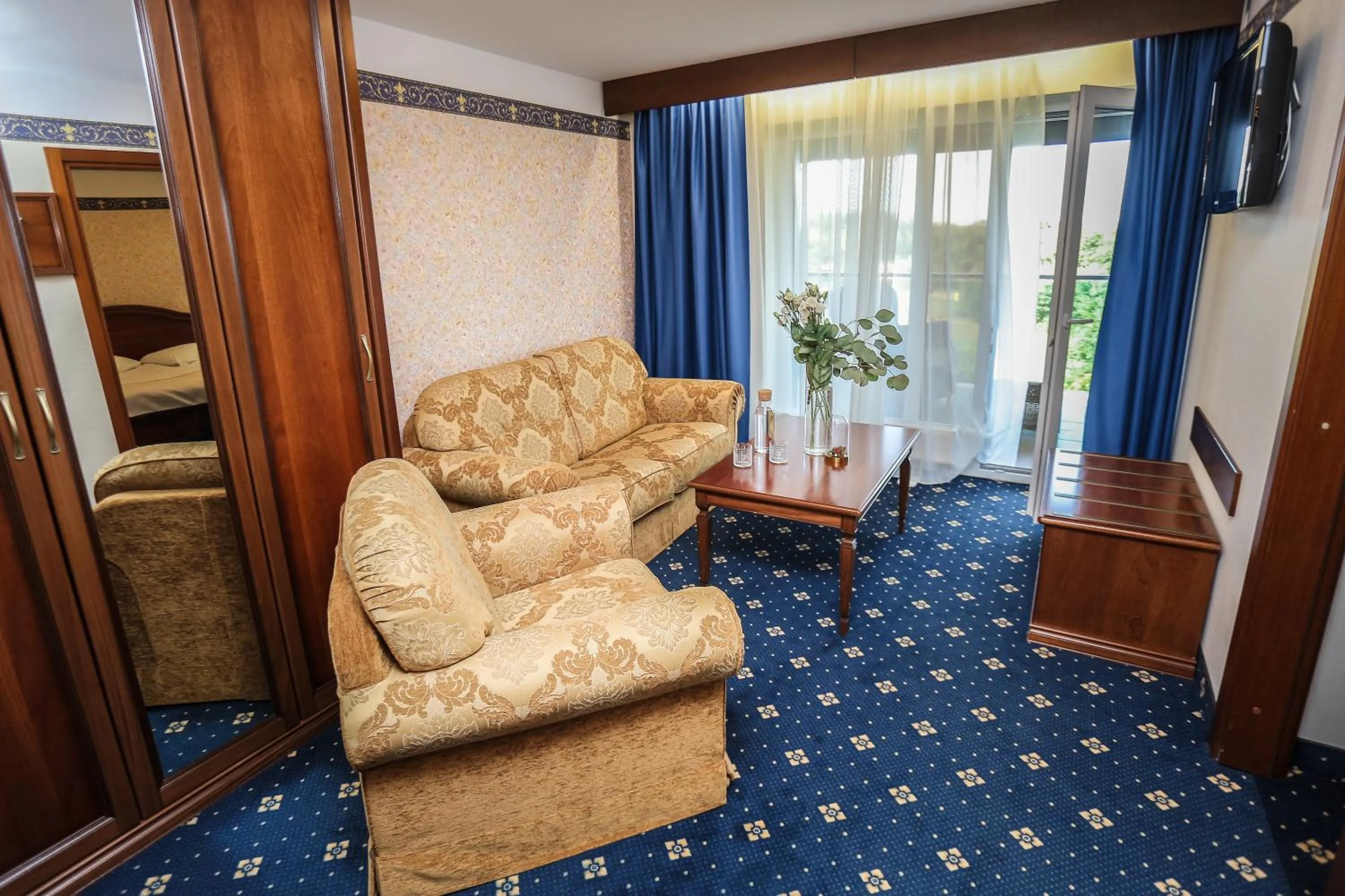 Photo of the whole room in SPA Amber Palace