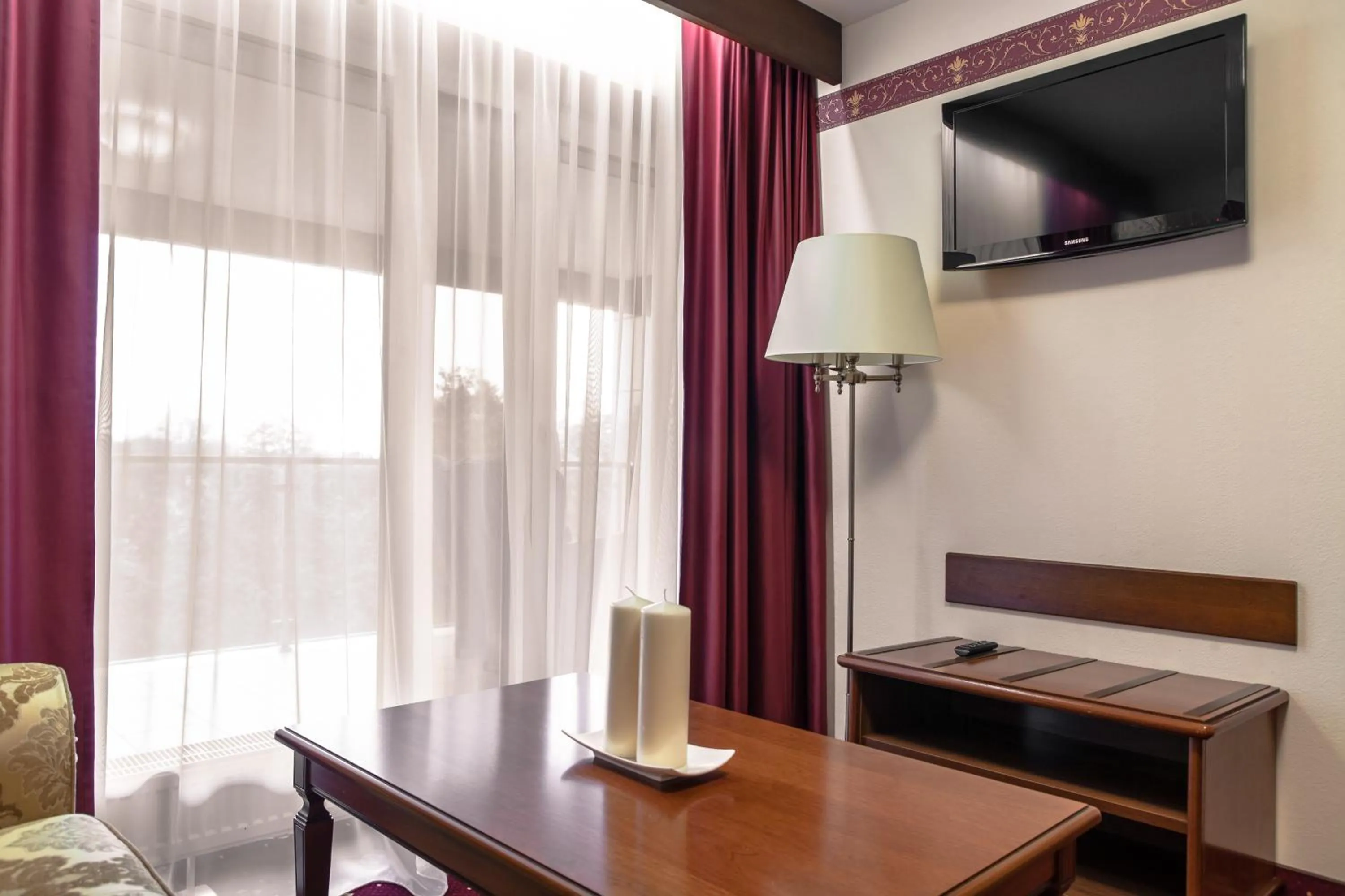 TV and multimedia in SPA Amber Palace