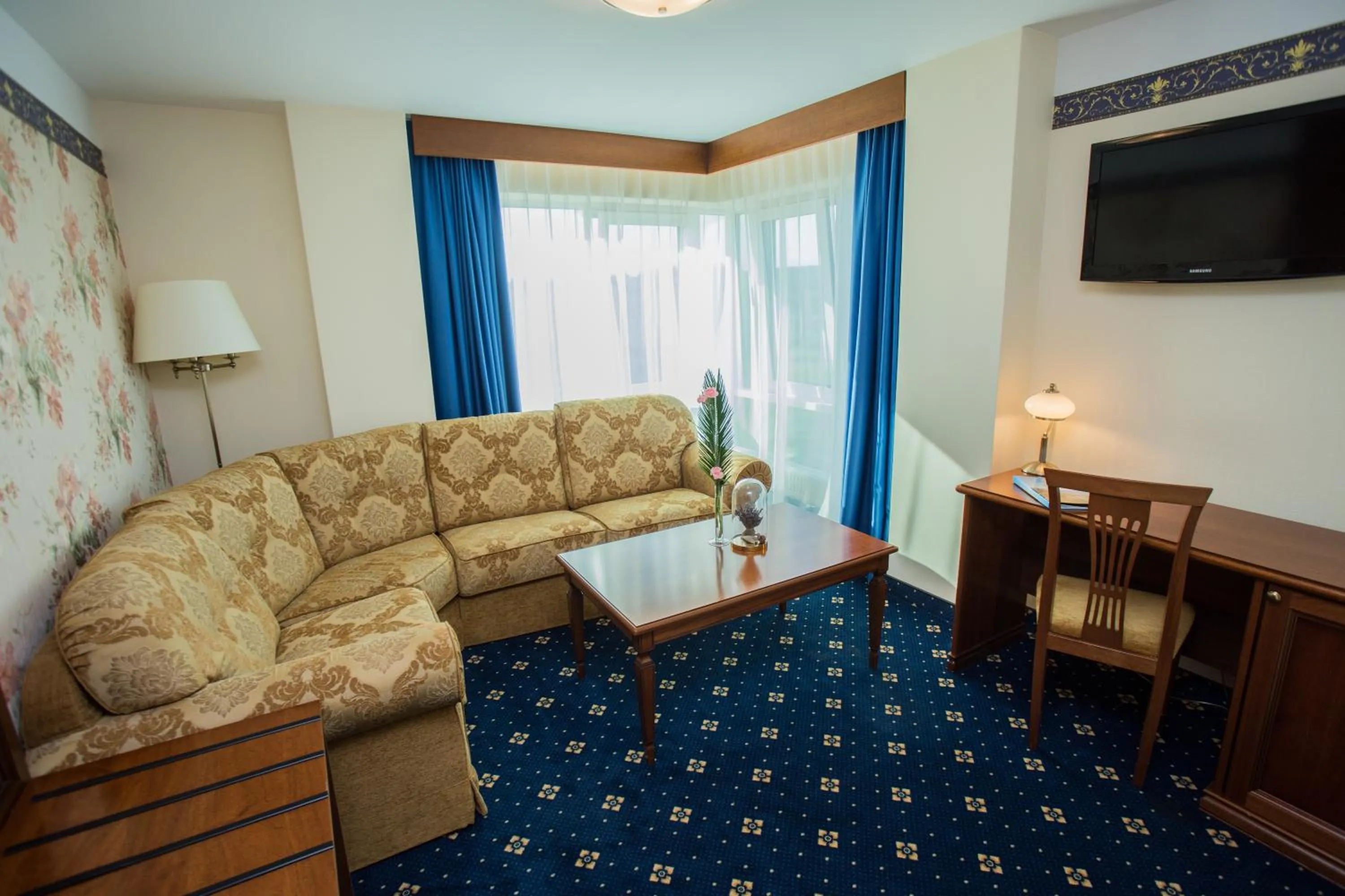 Photo of the whole room in SPA Amber Palace