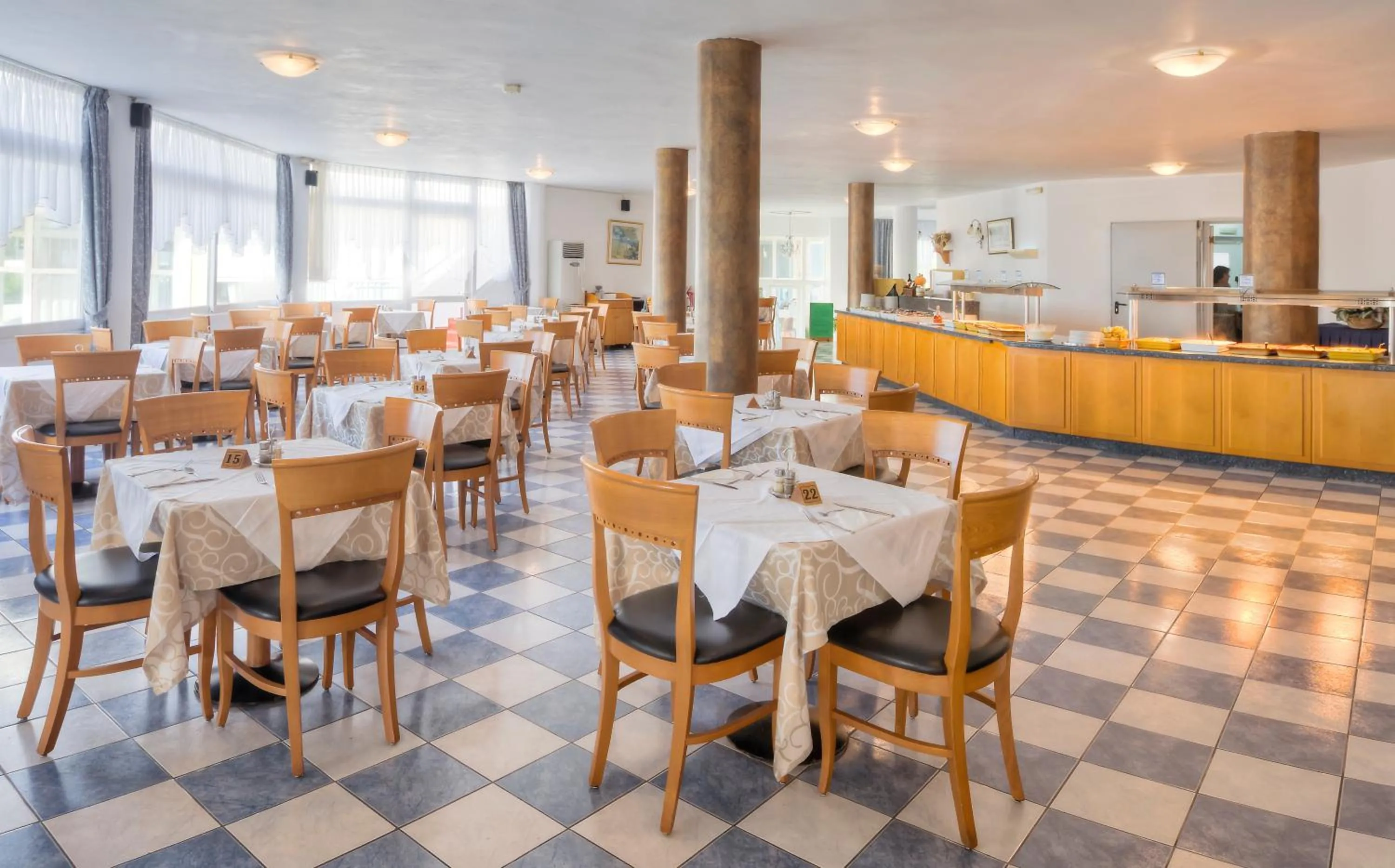 Restaurant/places to eat in Corali Hotel