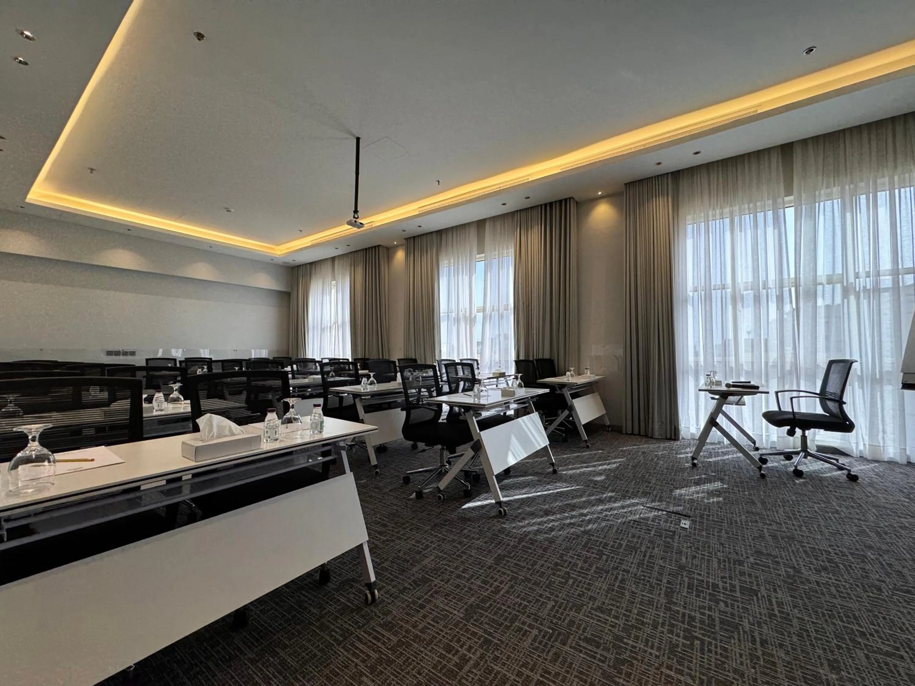 Meeting/conference room in Rosemond Al Hamra
