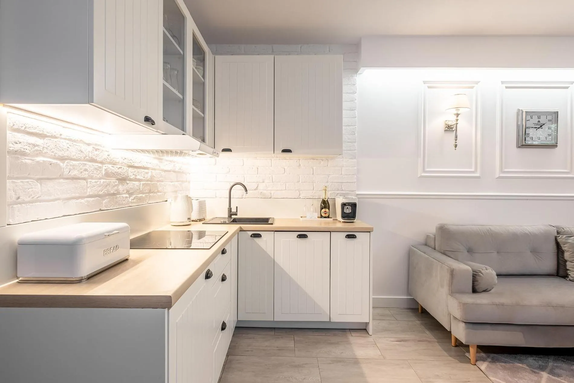 dishwasher in Przypływy & Odpływy