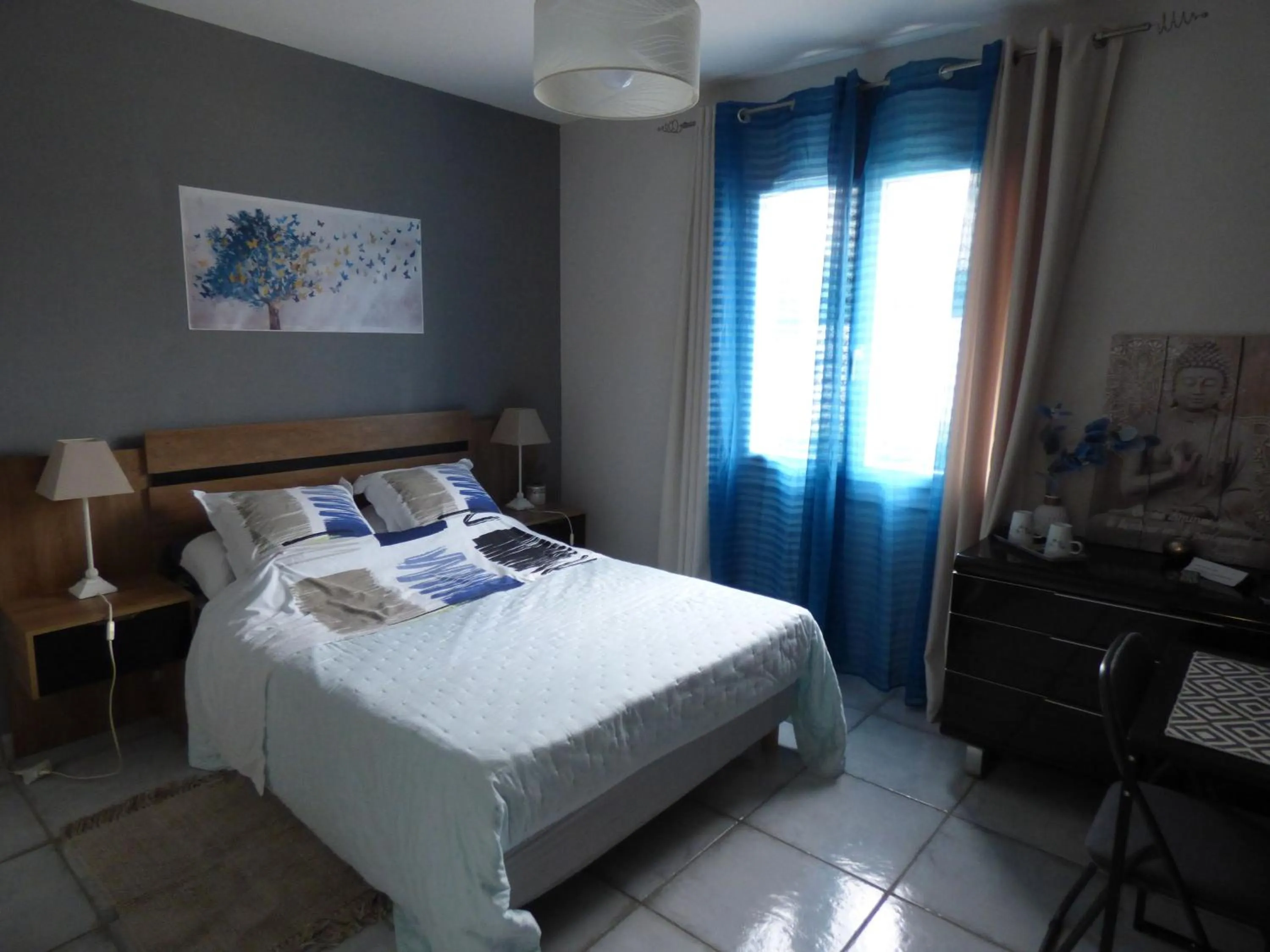 Bed in Les Amandiers