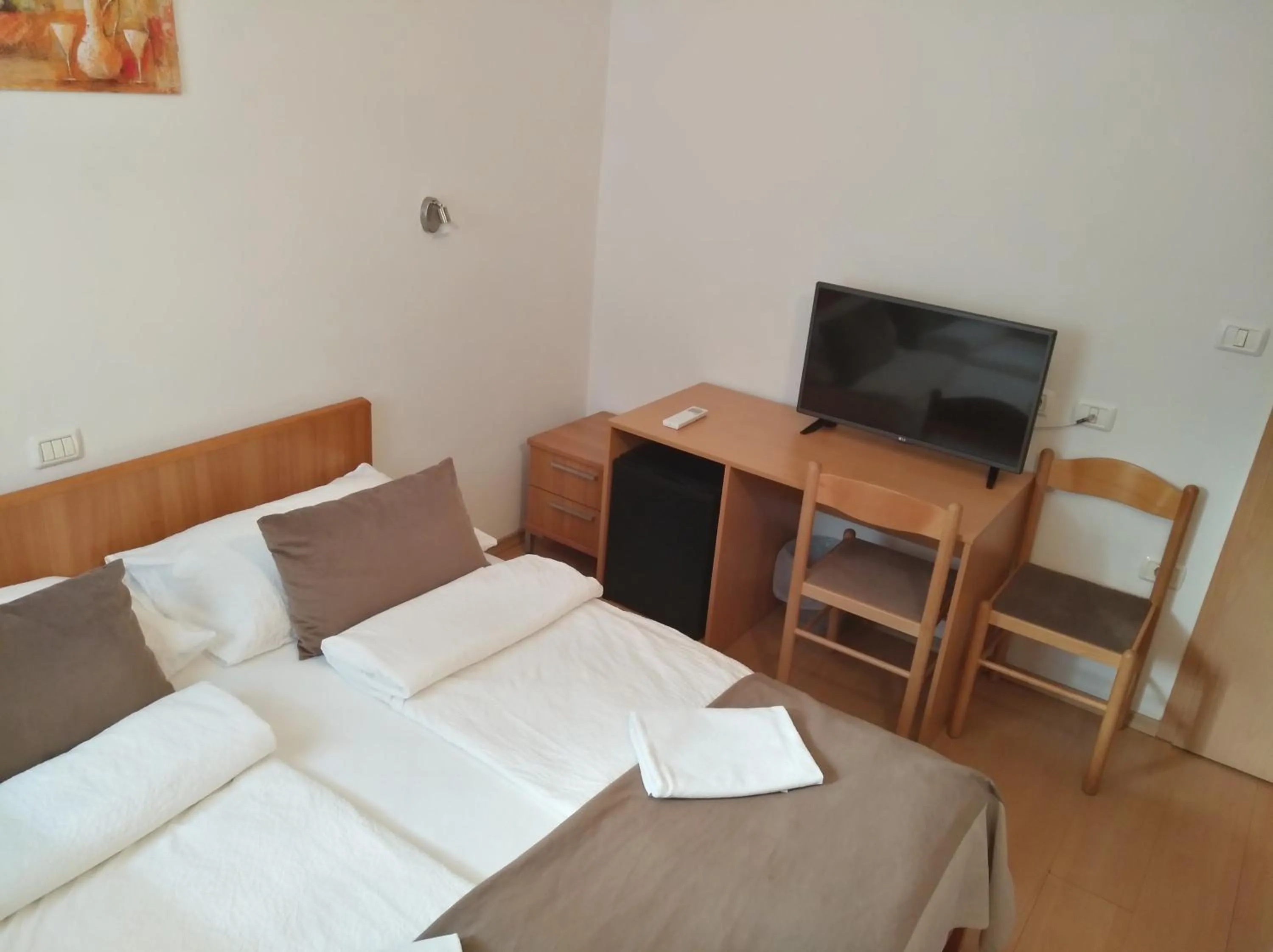 Bedroom, Bed in Garni Hotel Keltika