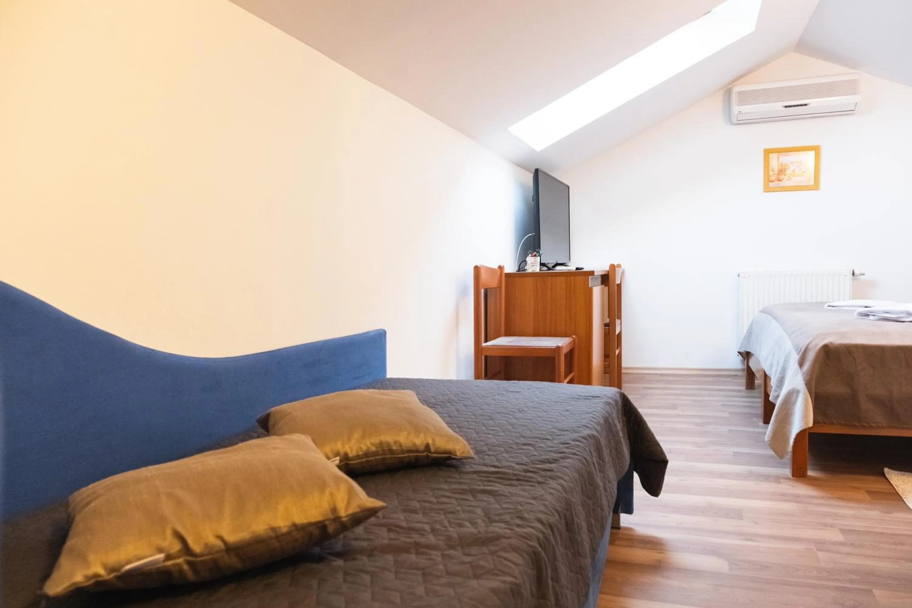 Seating area, Bed in Garni Hotel Keltika