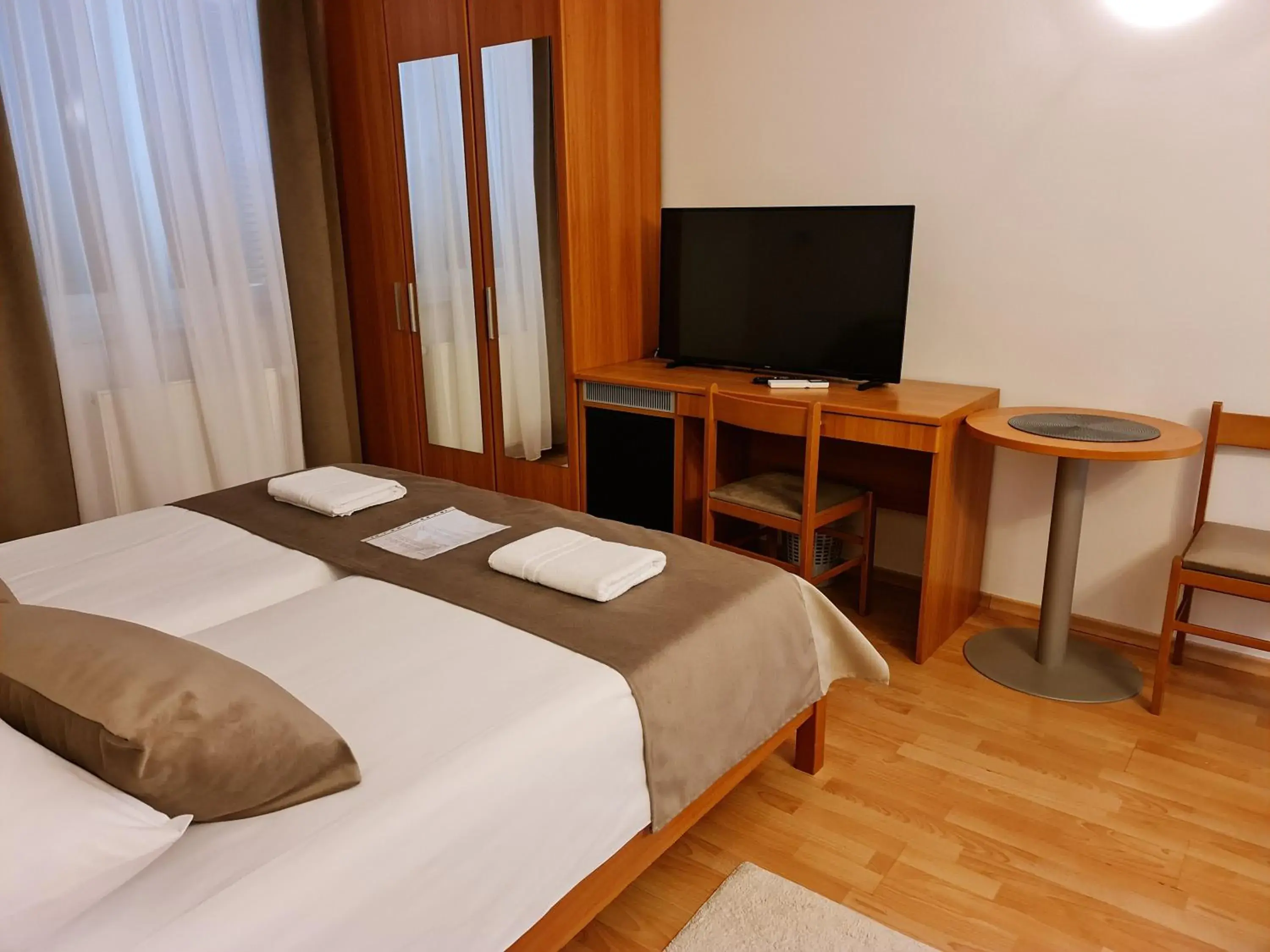 Classic Quadruple Room in Garni Hotel Keltika Classic Quadruple Room in Garni Hotel Keltika