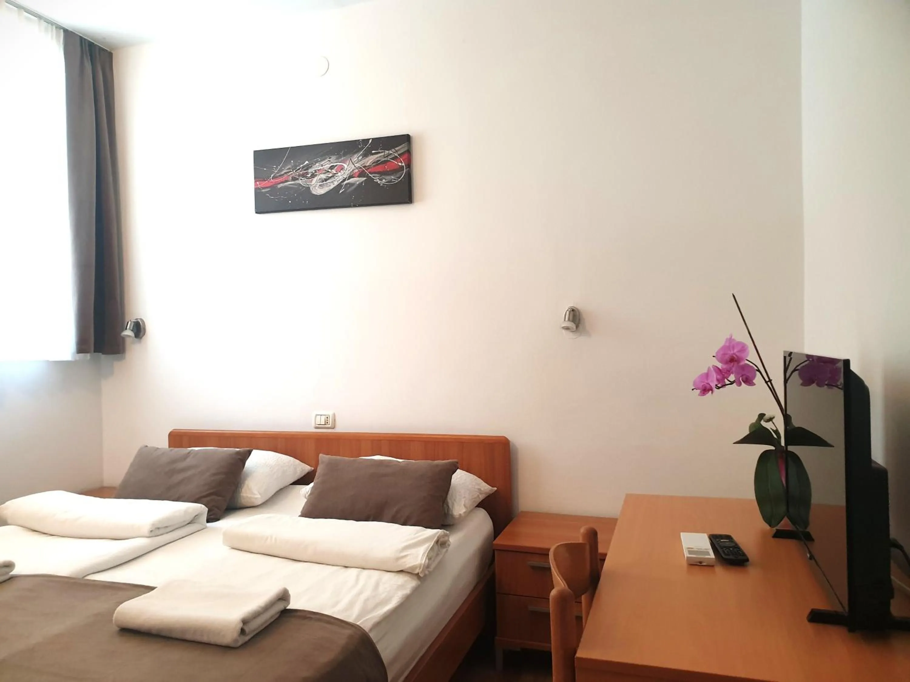 Bedroom, Bed in Garni Hotel Keltika