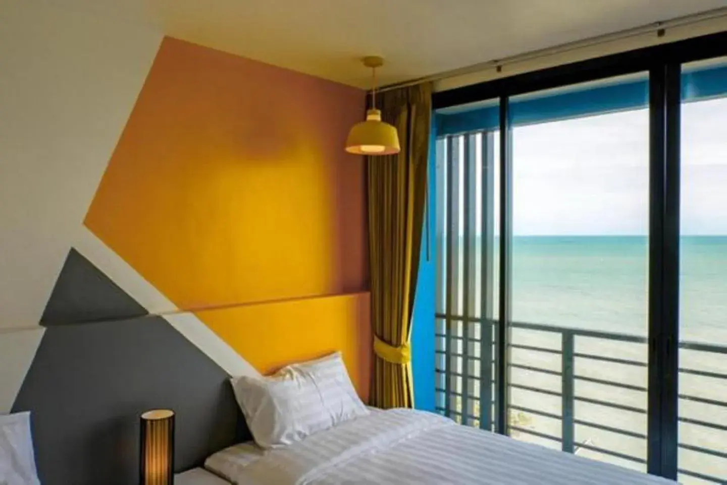Sea view, Bed in Play Phala Beach Rayong Sea view, Bed in Play Phala Beach Rayong