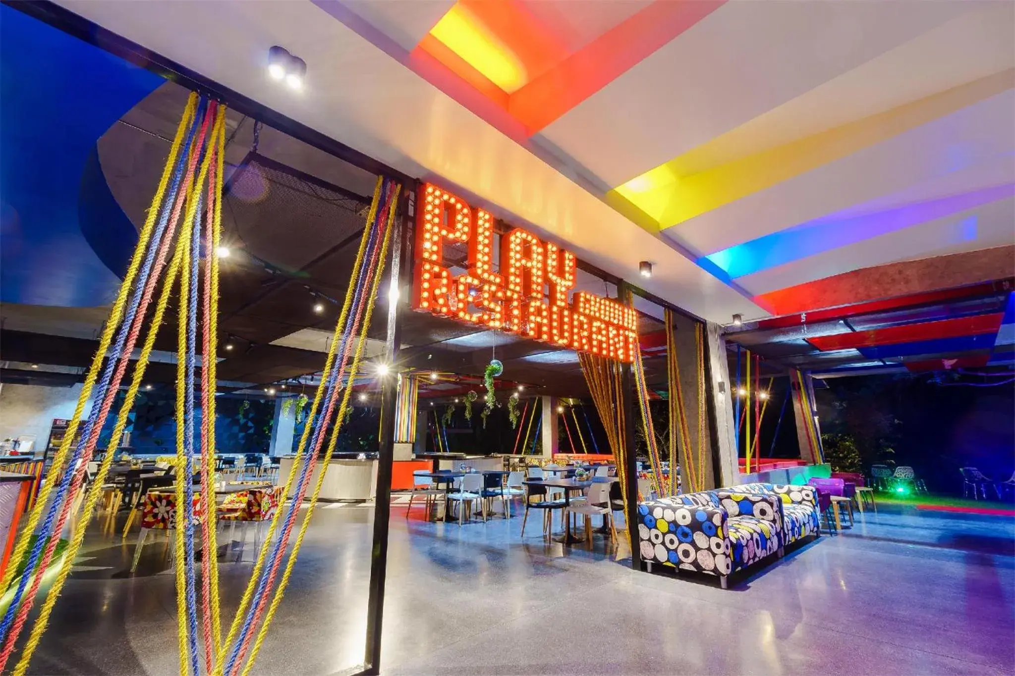 Restaurant/places to eat in Play Phala Beach Rayong Restaurant/places to eat in Play Phala Beach Rayong